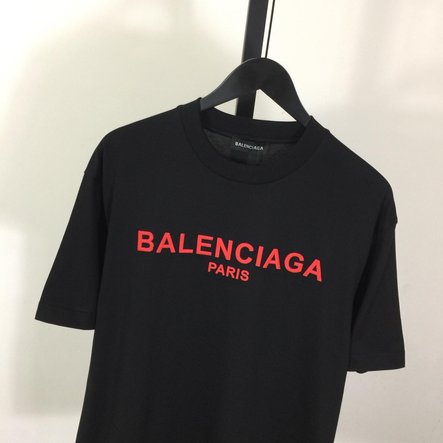 Balenciaga T-shirt Medium Fit  - FashionPlug