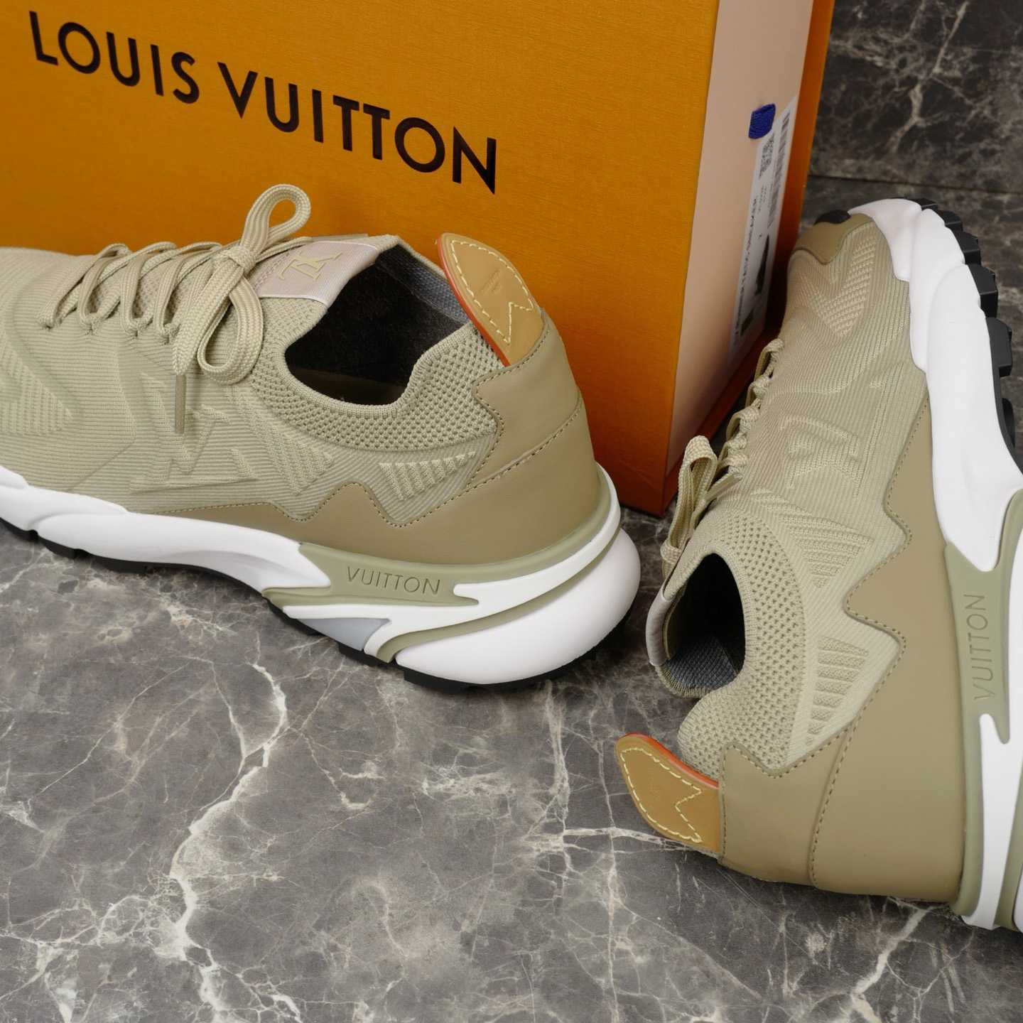Louis Vuitton LV Runner Tatic Sneaker 1AIWVE - FashionPlug