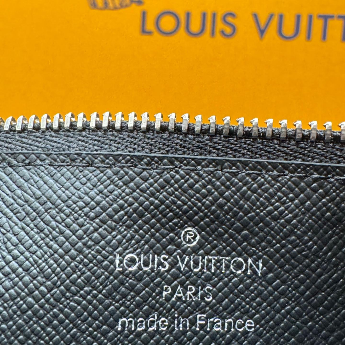 Louis Vuitton Coin Card Holder M69533 - FashionPlug