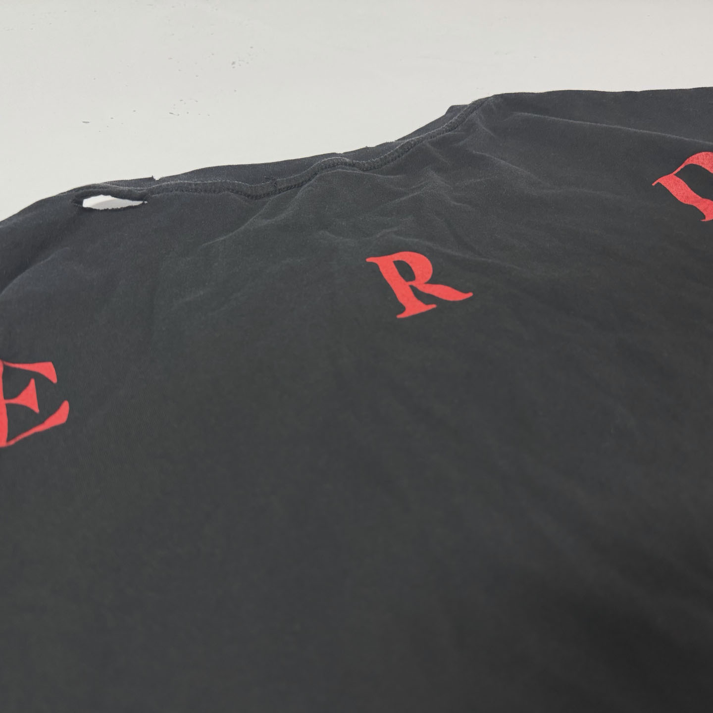 Enfants Riches Déprimés Les Crimes De L'aMour T-Shirt 'Thrashed Black' - FashionPlug