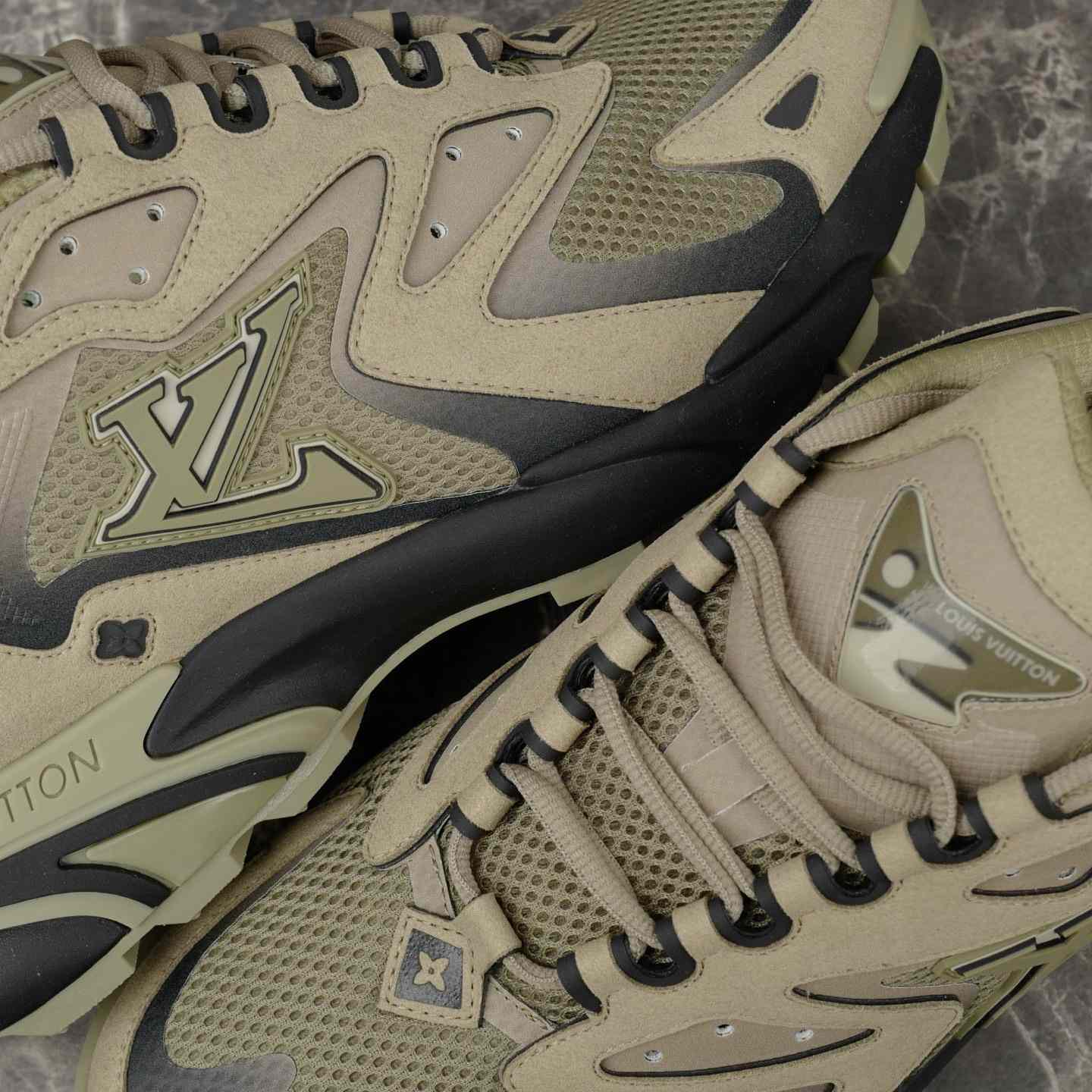 Louis Vuitton LV Runner Tatic Sneaker 1AJAP4 - FashionPlug