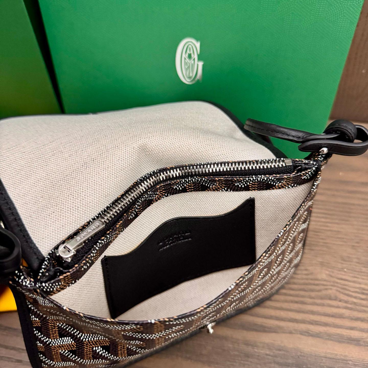 Goyard Plumet Pocket Wallet - FashionPlug