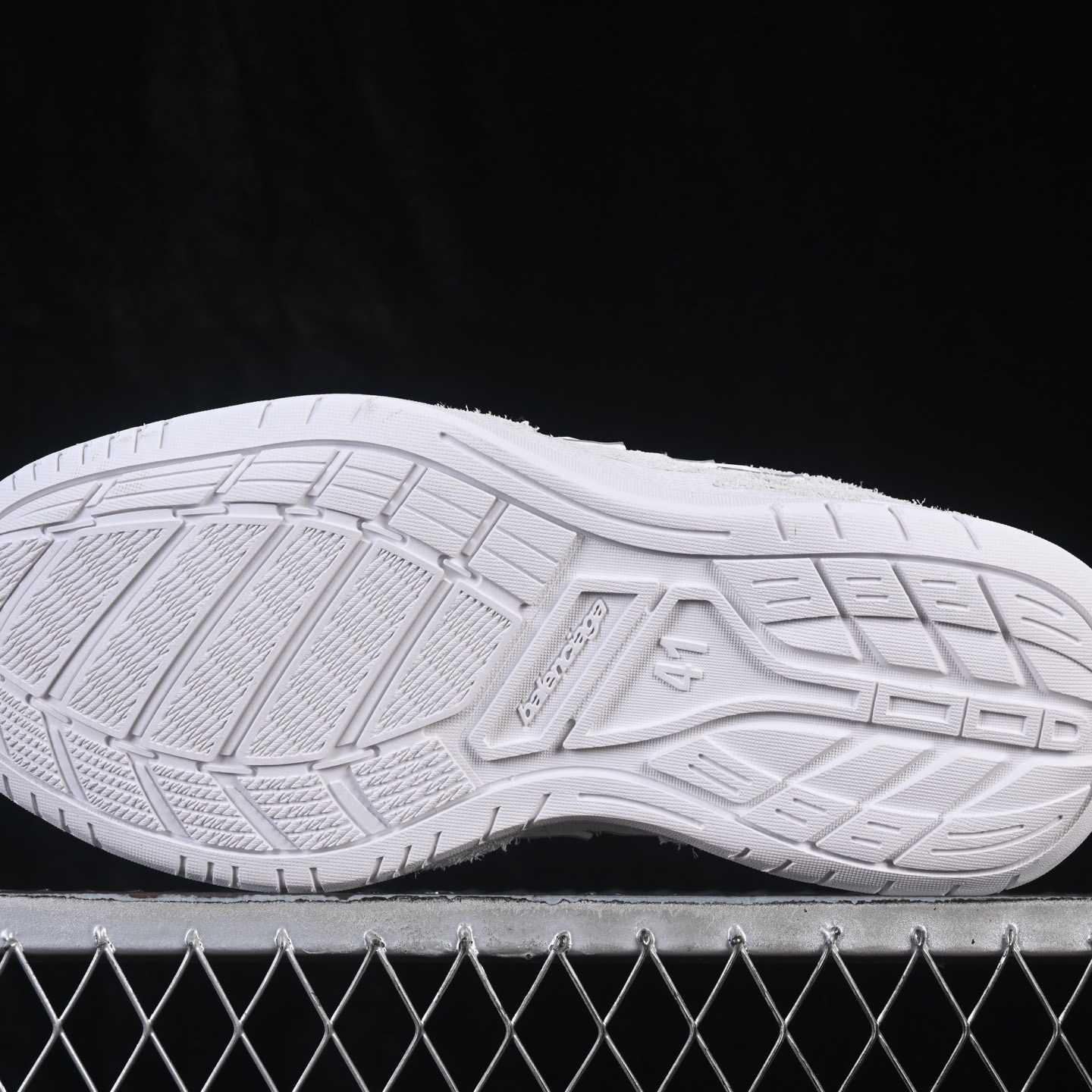 Balenciaga Hamptons Sneaker In Off-white And Black Brushed Suede Cowskin - FashionPlug