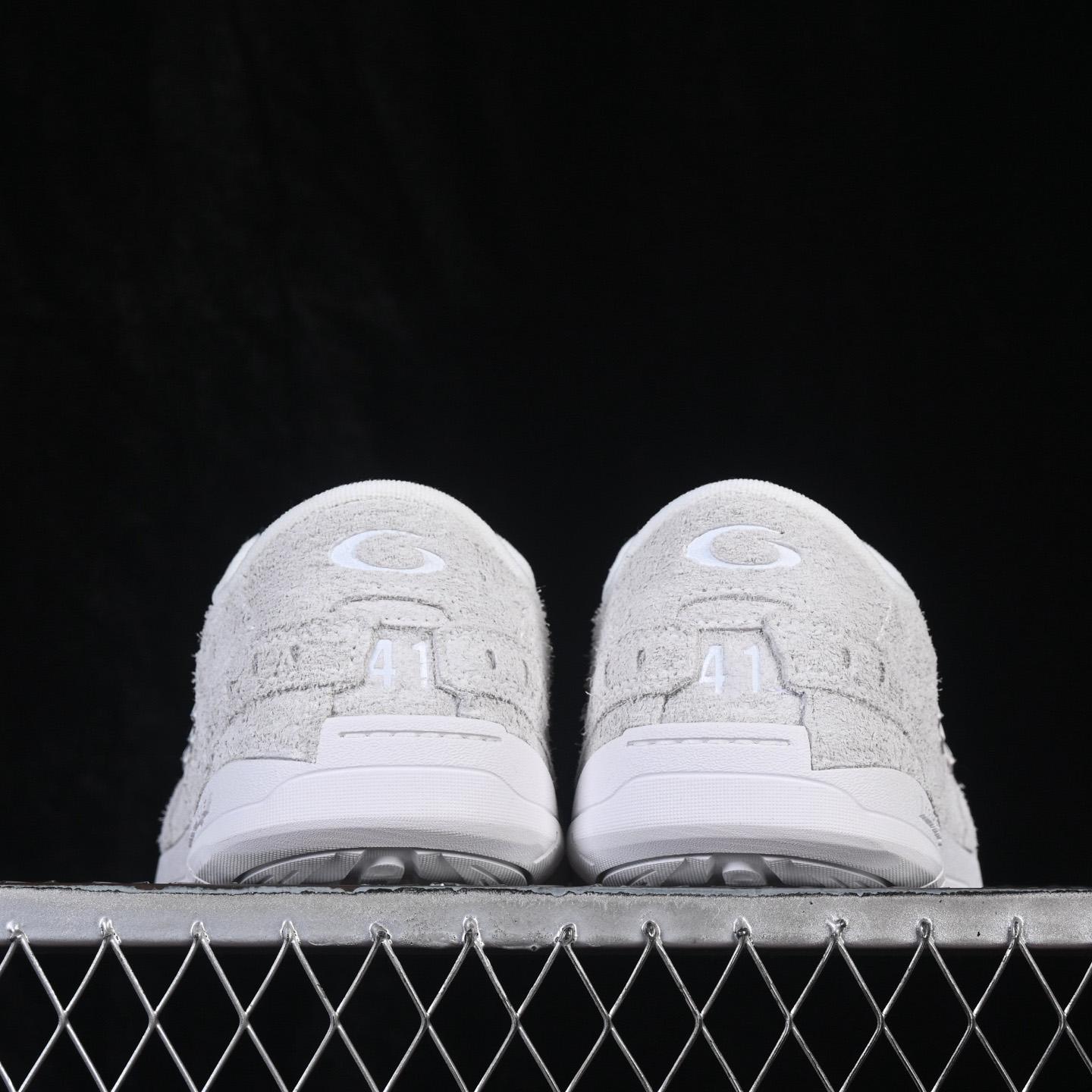 Balenciaga Hamptons Sneaker In Off-white And Black Brushed Suede Cowskin - FashionPlug