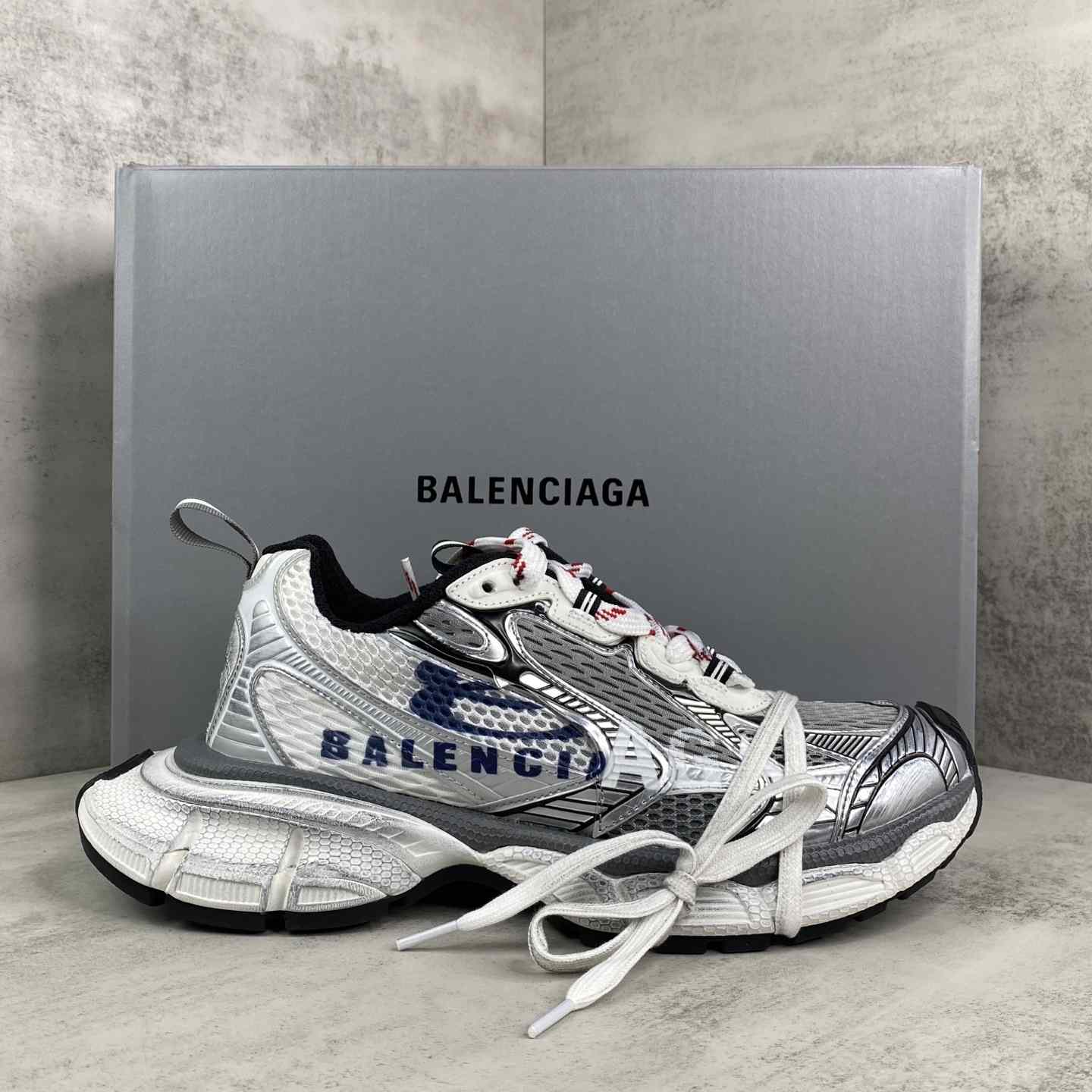 Balenciaga 3XL Split Logo Sneaker  - FashionPlug