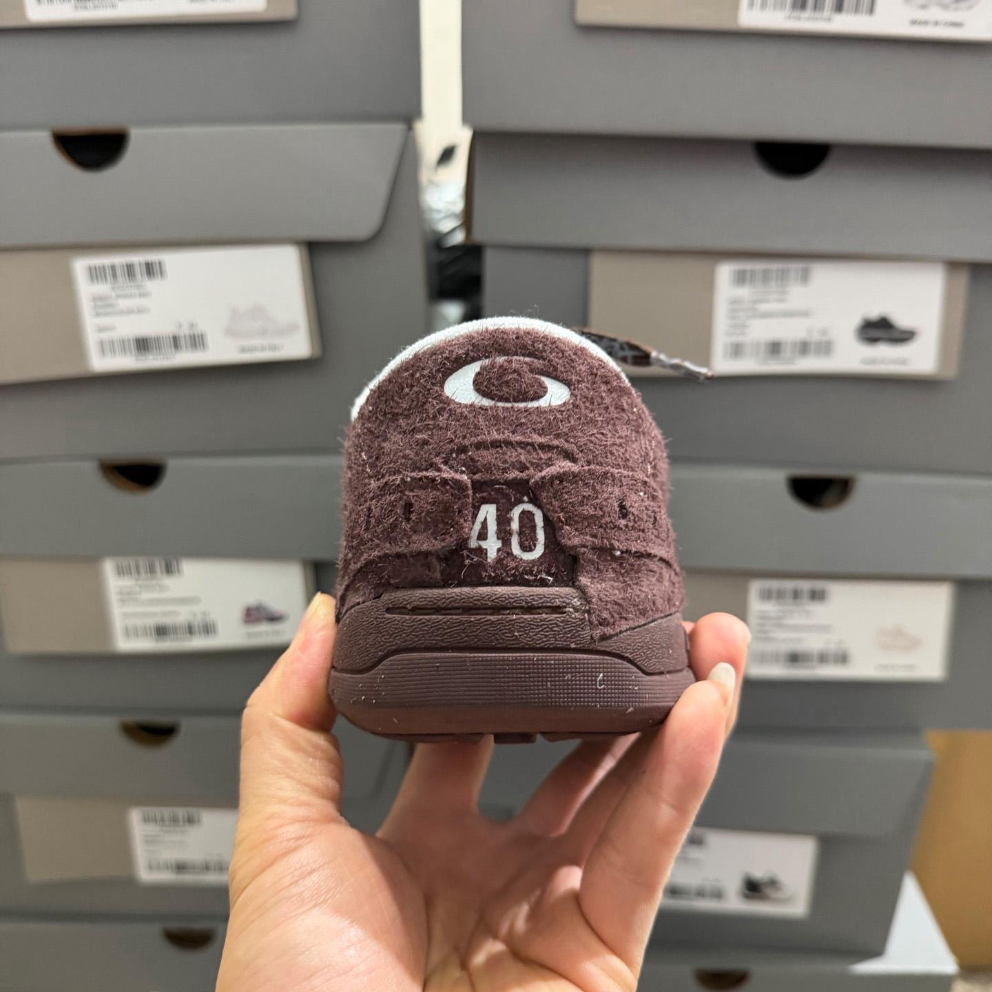 Balenciaga Hamptons Sneaker In Dark Brown And Beige Brushed Suede Cowskin - FashionPlug