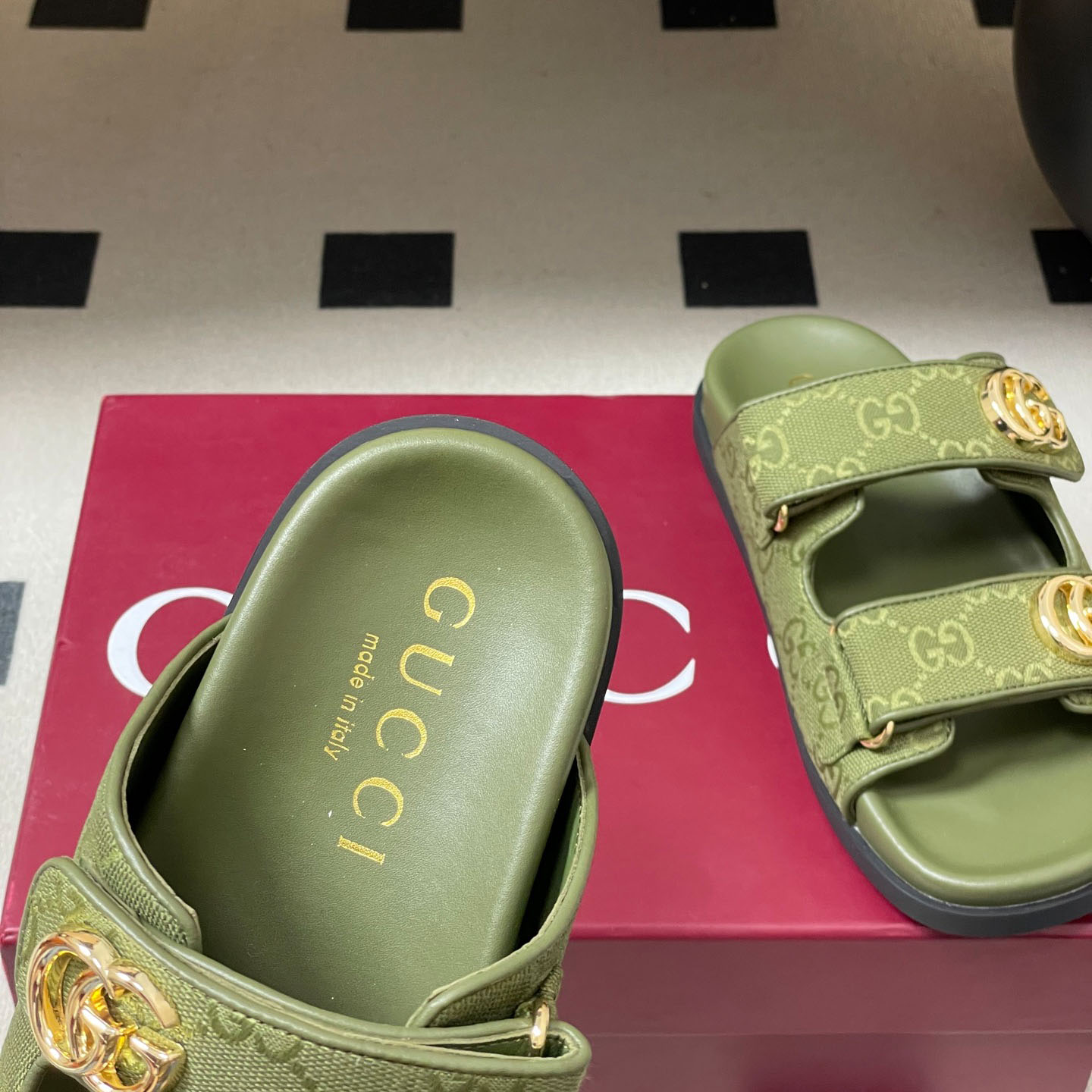 Gucci Sandal With Double G - FashionPlug