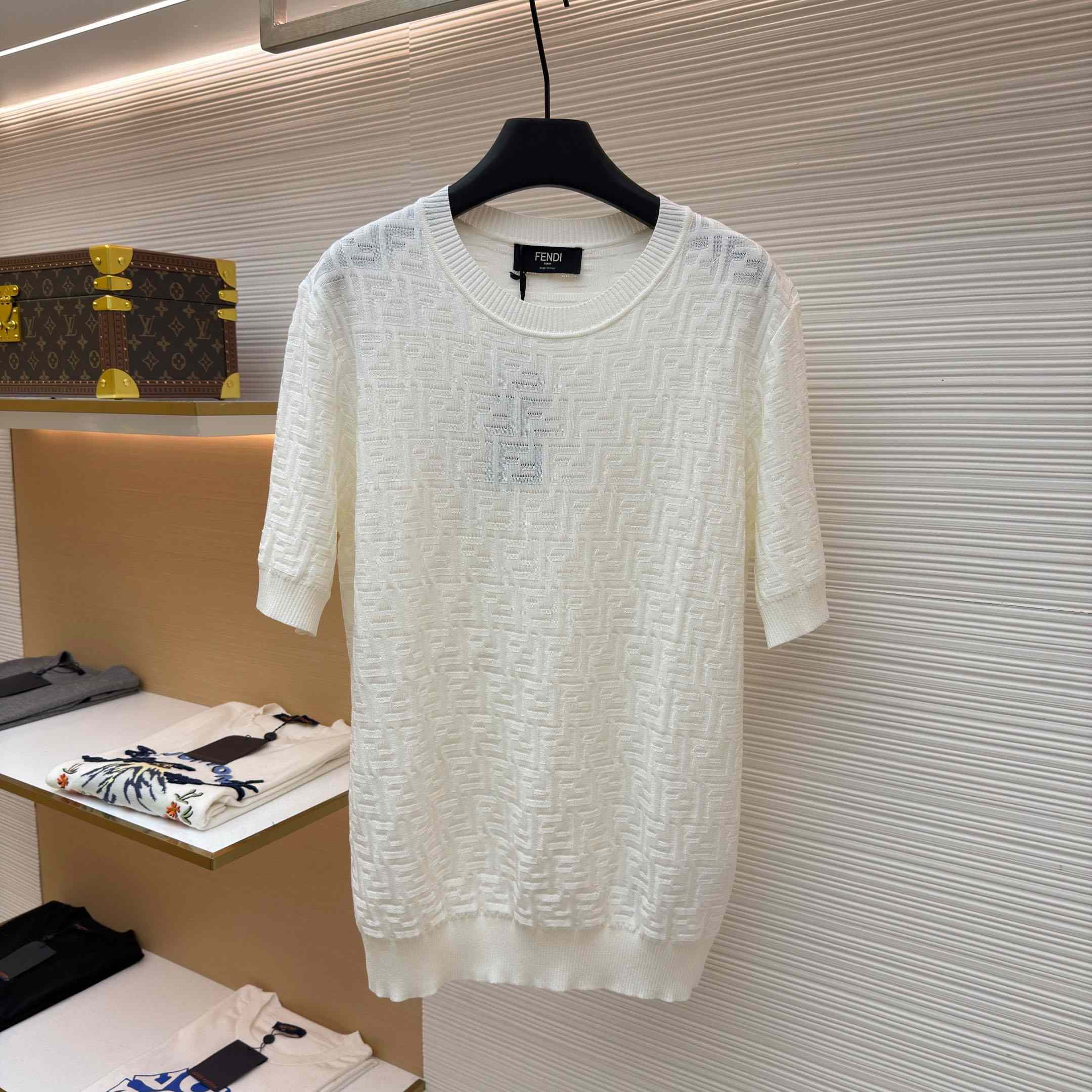 Fendi  White FF Cotton Pullover - FashionPlug