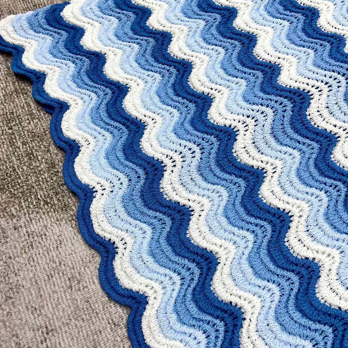 Casablanca Wavy Gradient Crochet Shirt D007 - FashionPlug