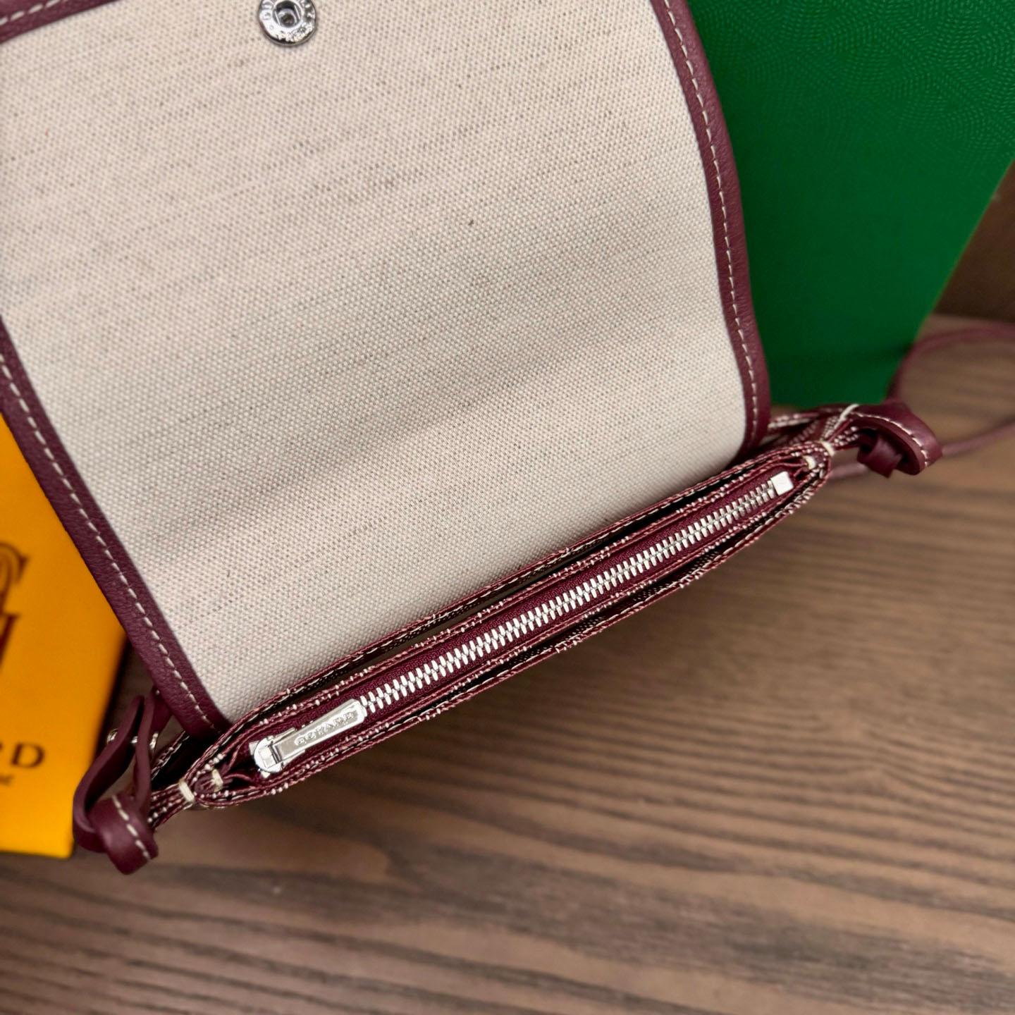 Goyard Plumet Pocket Wallet - FashionPlug