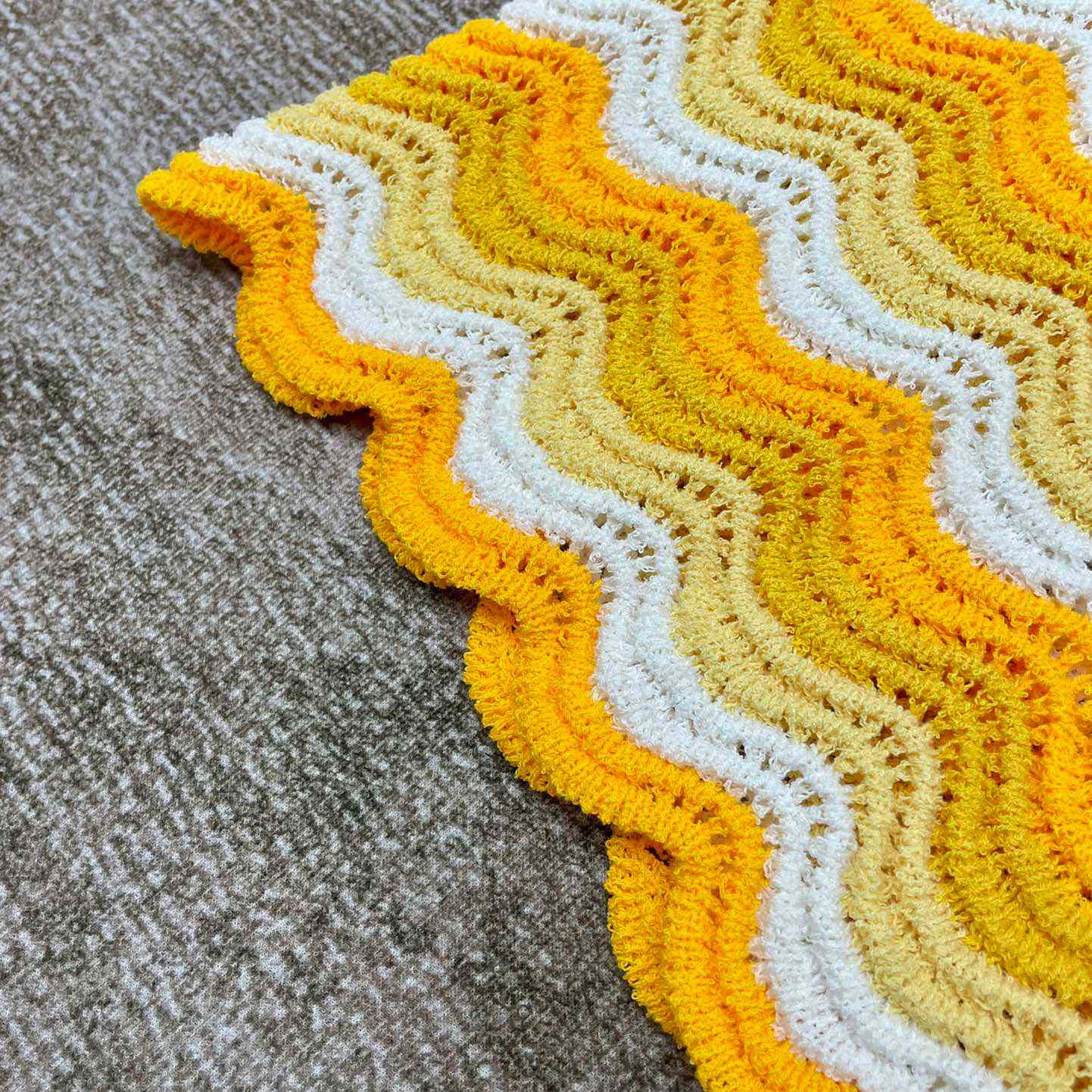 Casablanca Clamshell Knit Shorts D0010 - FashionPlug