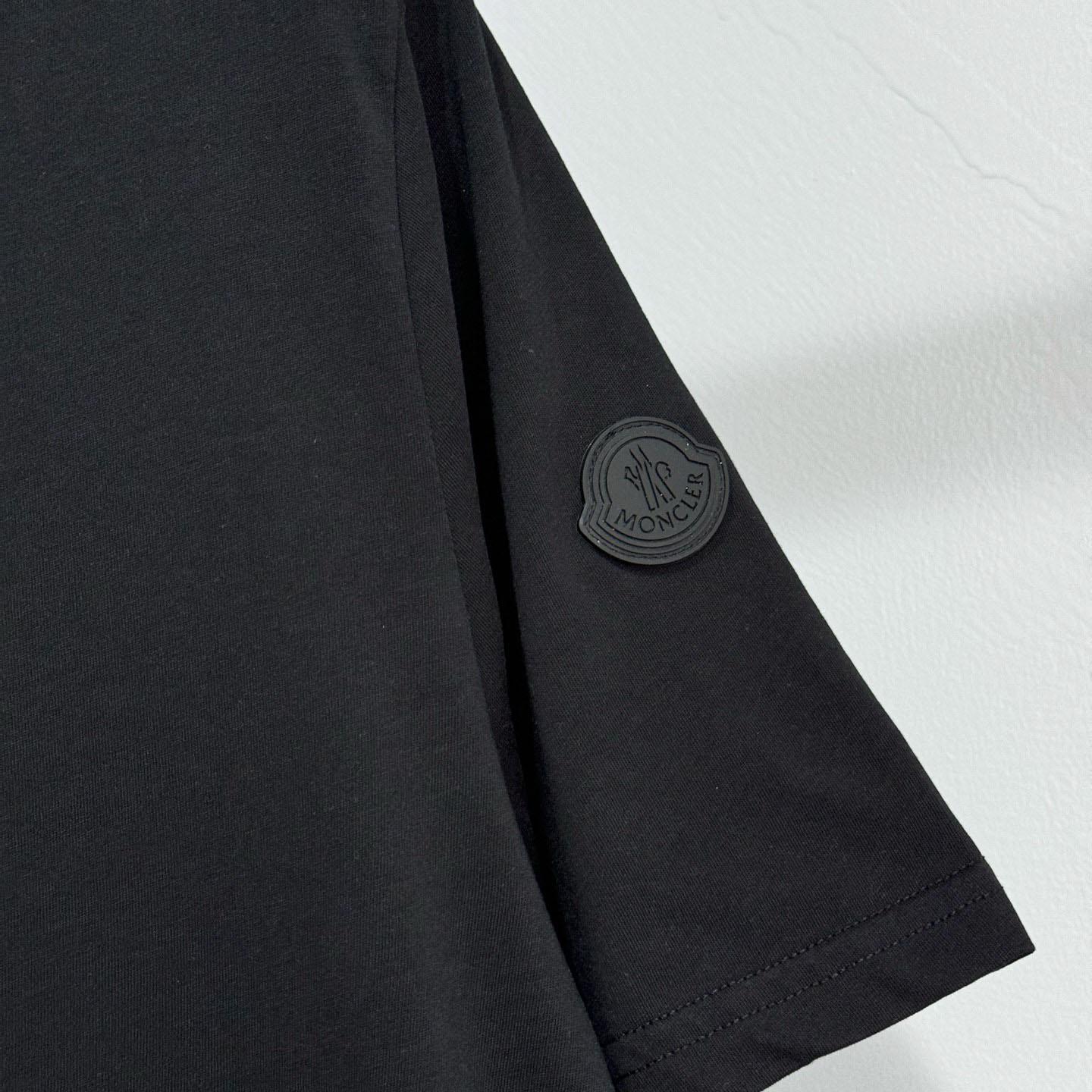 Moncler Blurred Logo Cotton T-Shirt - FashionPlug