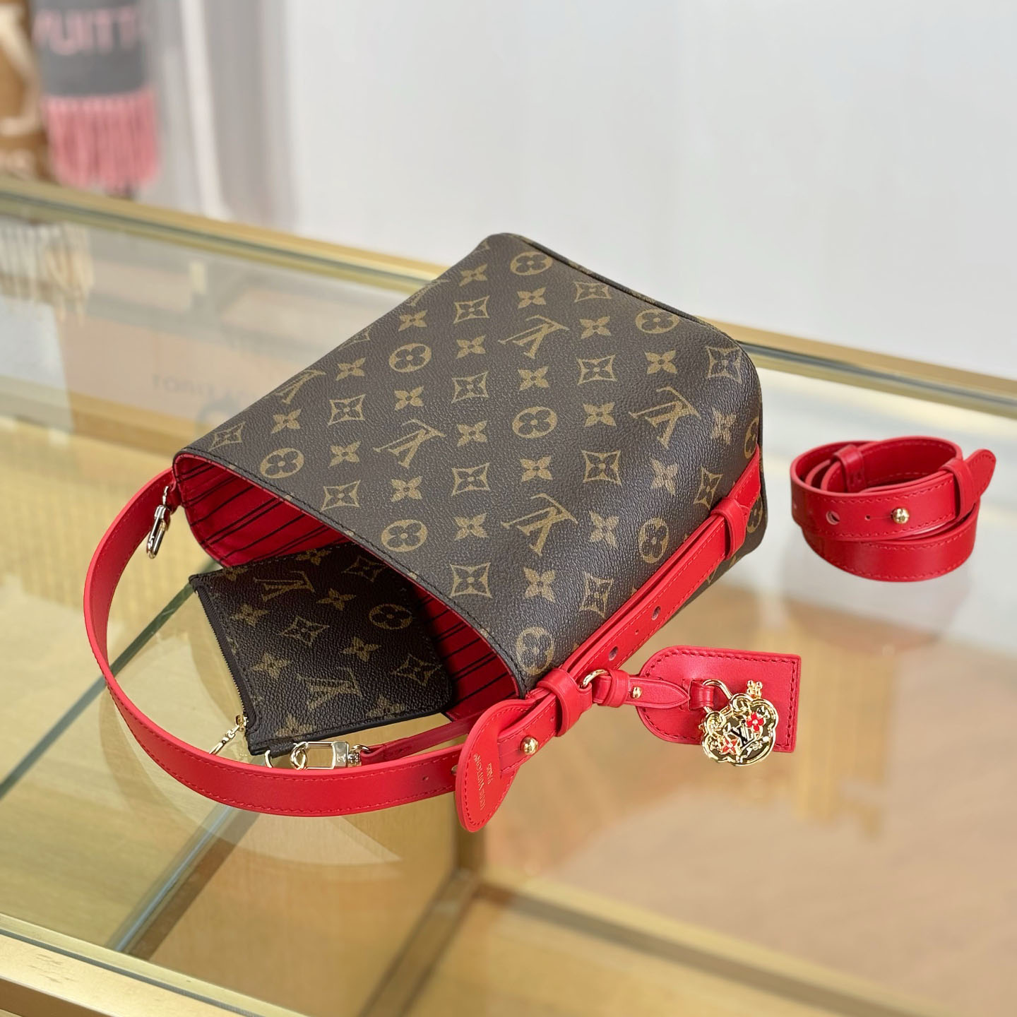Louis Vuitton All In BB M28317 - FashionPlug