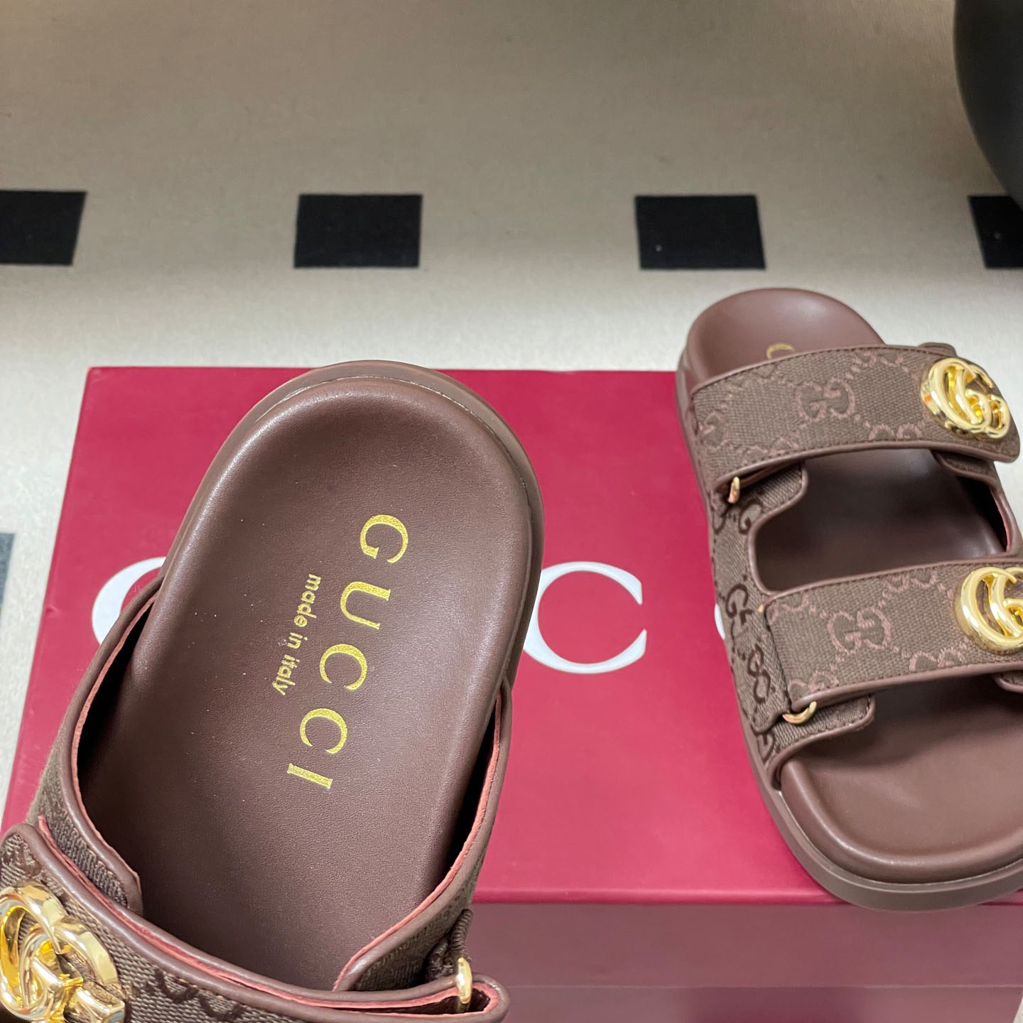 Gucci Sandal With Double G - FashionPlug