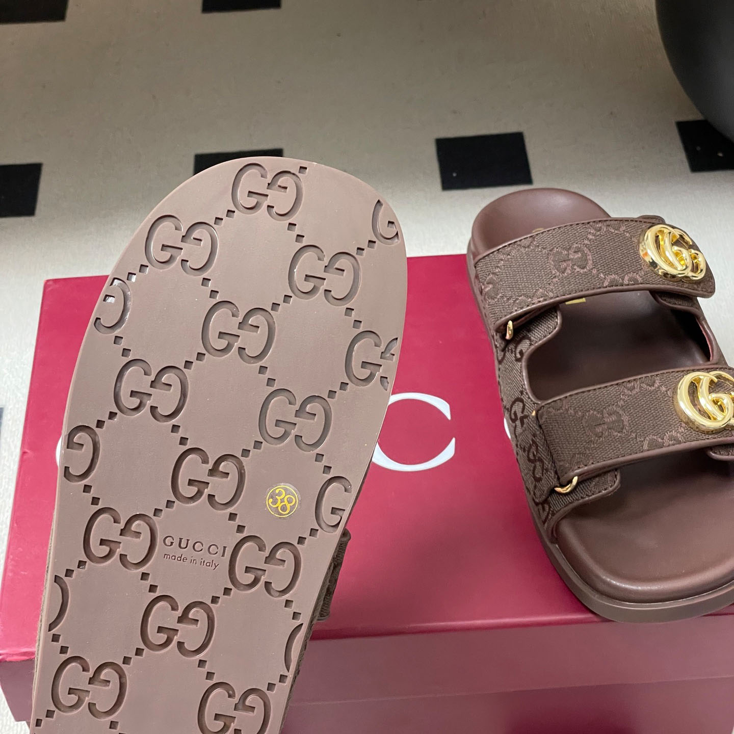 Gucci Sandal With Double G - FashionPlug