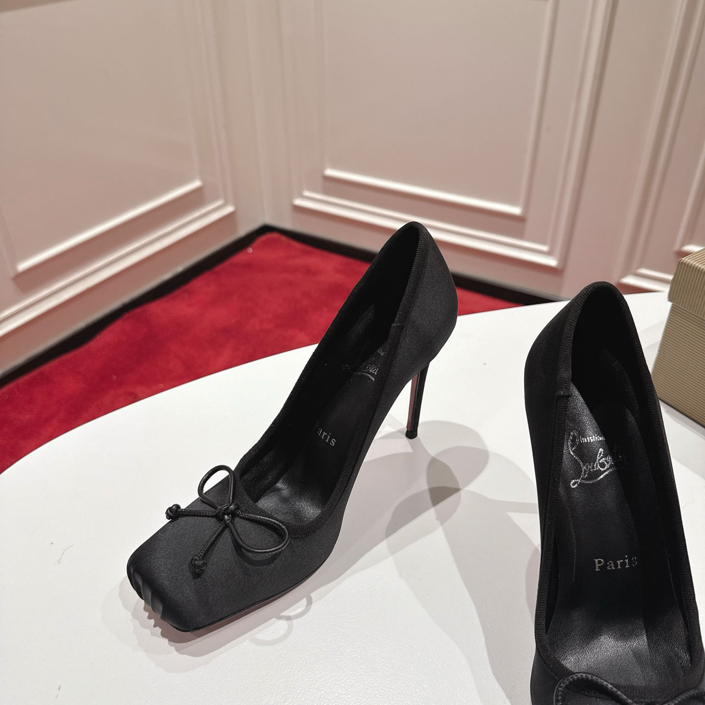 Christian Louboutin Cassia Nodo 100 mm Pumps  Crepe Satin - FashionPlug