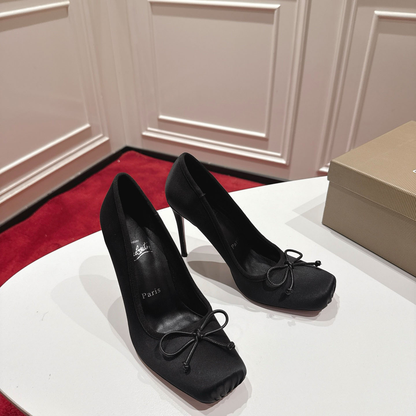 Christian Louboutin Cassia Nodo 100 mm Pumps  Crepe Satin - FashionPlug