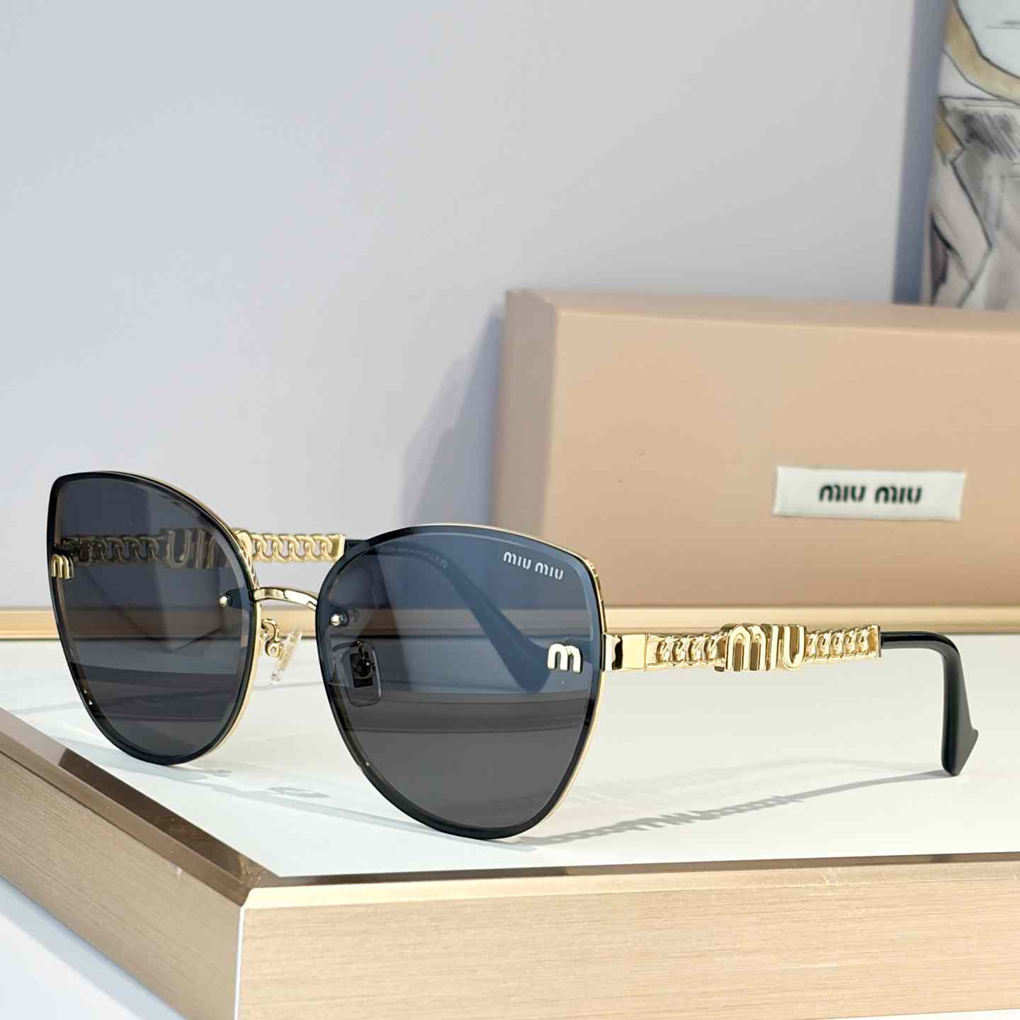 Miu Miu MU74ZS Sunglasses - FashionPlug