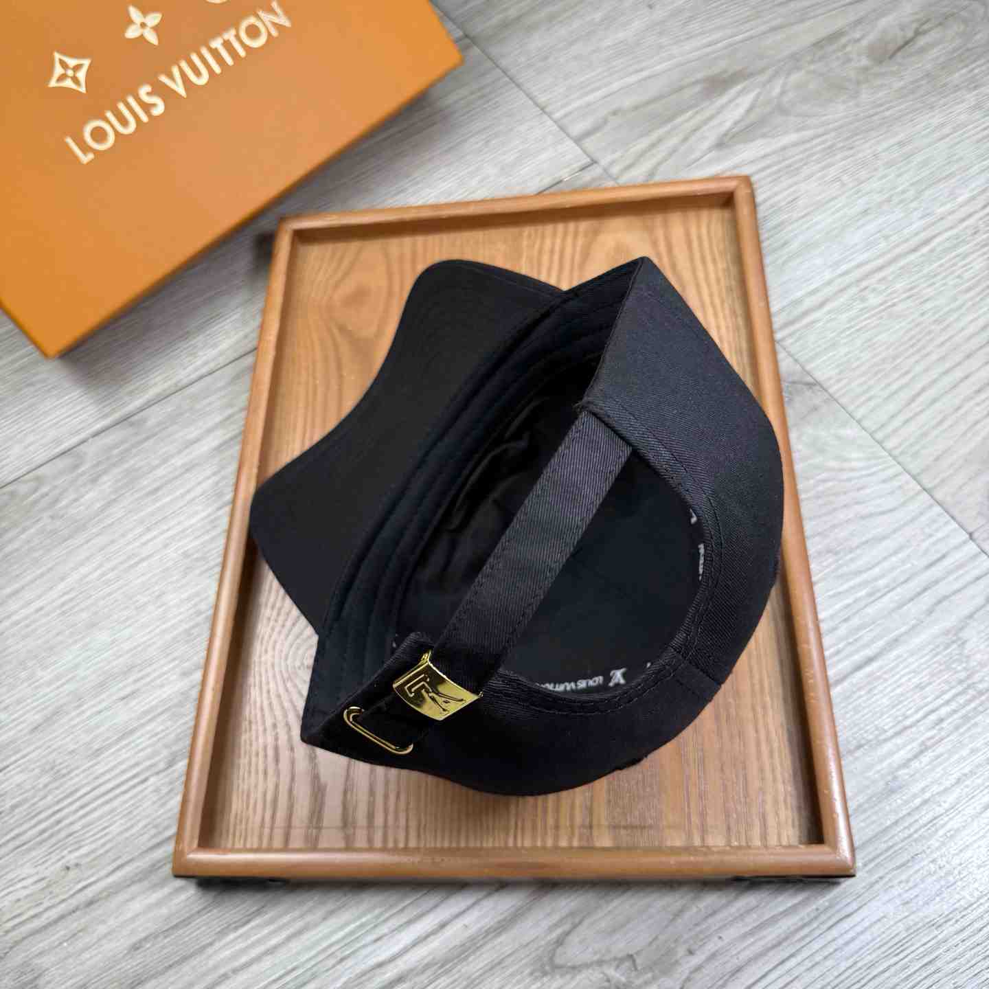 Louis Vuitton Golf Cap - FashionPlug