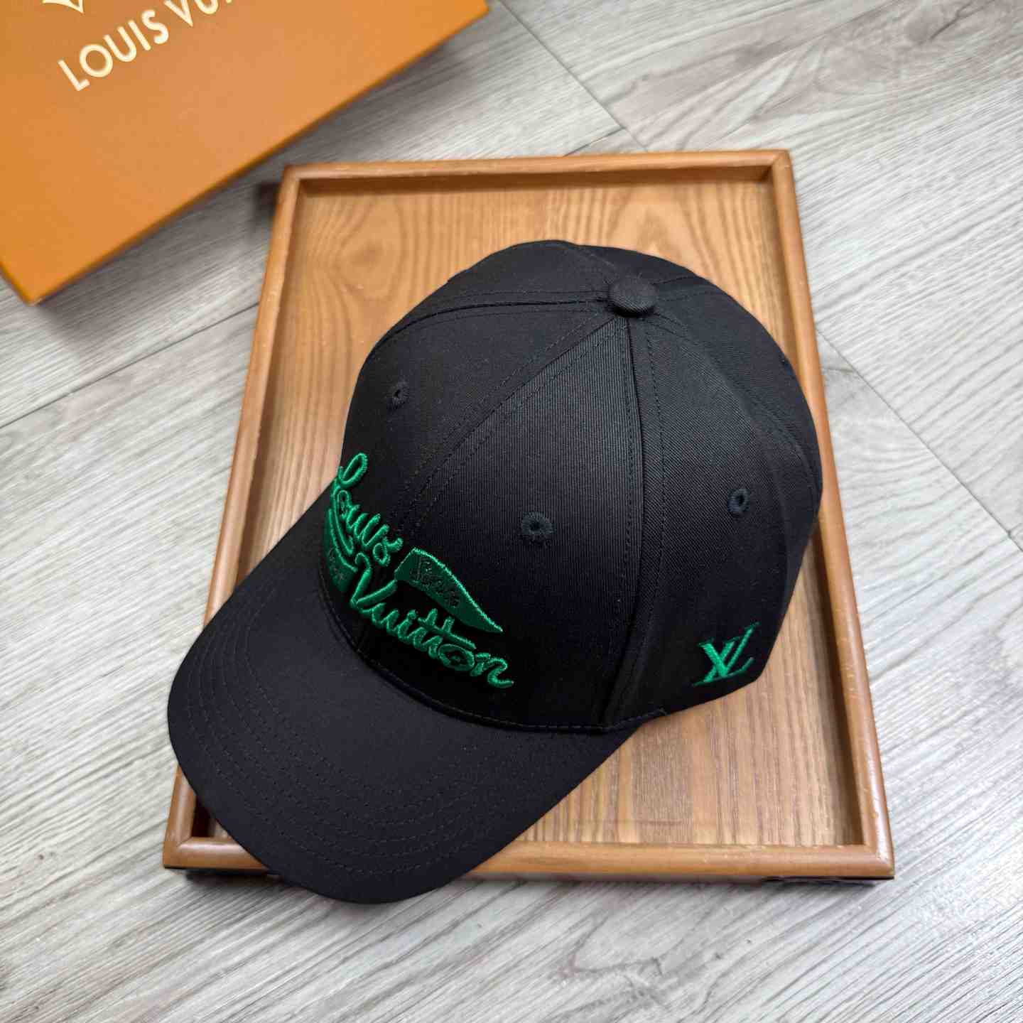 Louis Vuitton Golf Cap - FashionPlug