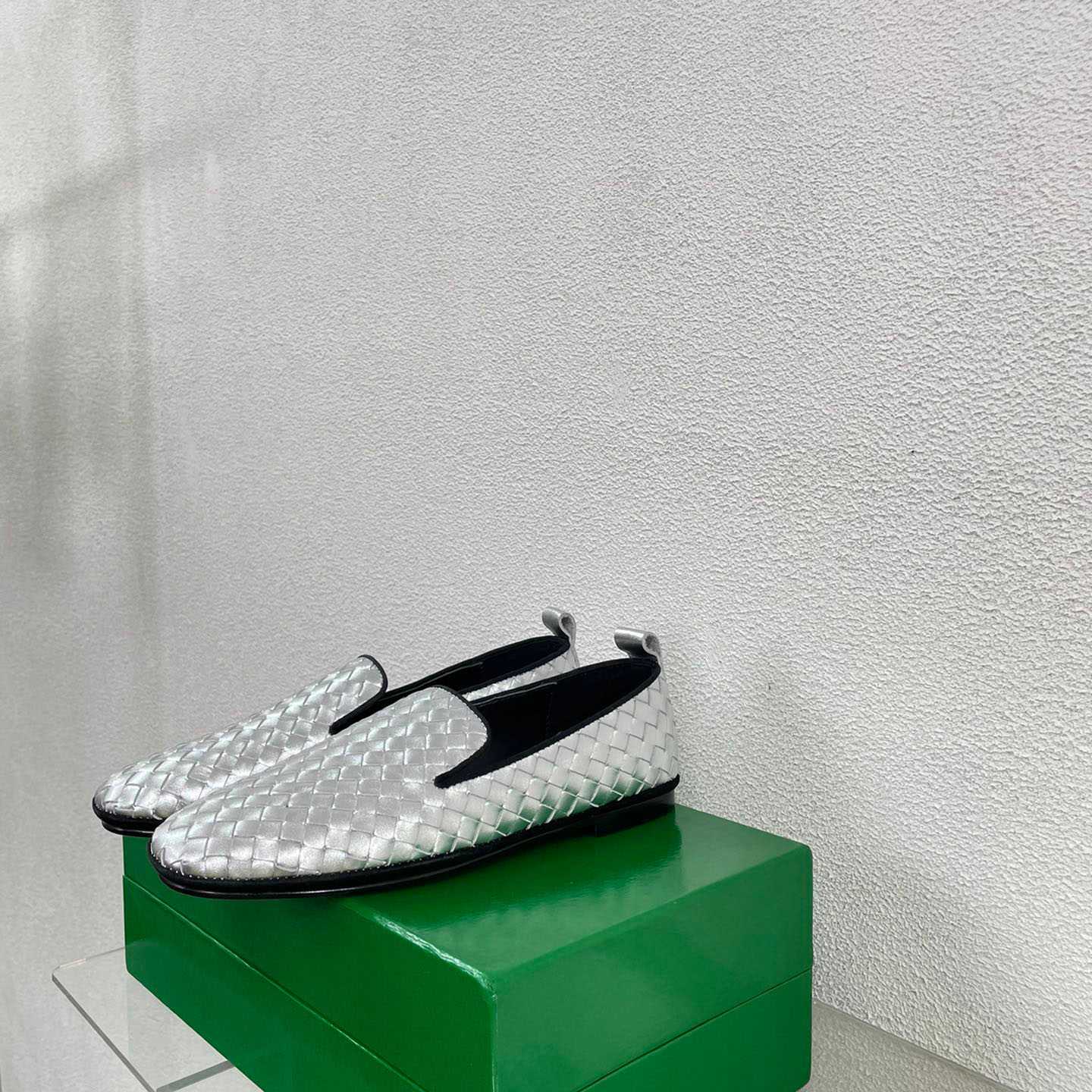Bottega Veneta Sunday Slipper - FashionPlug