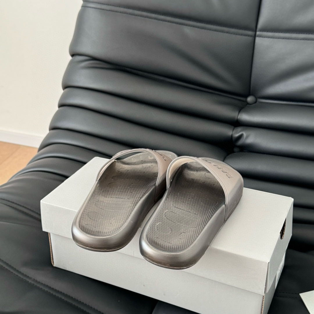 Balenciaga Pool Transparent Slide Sandal - FashionPlug