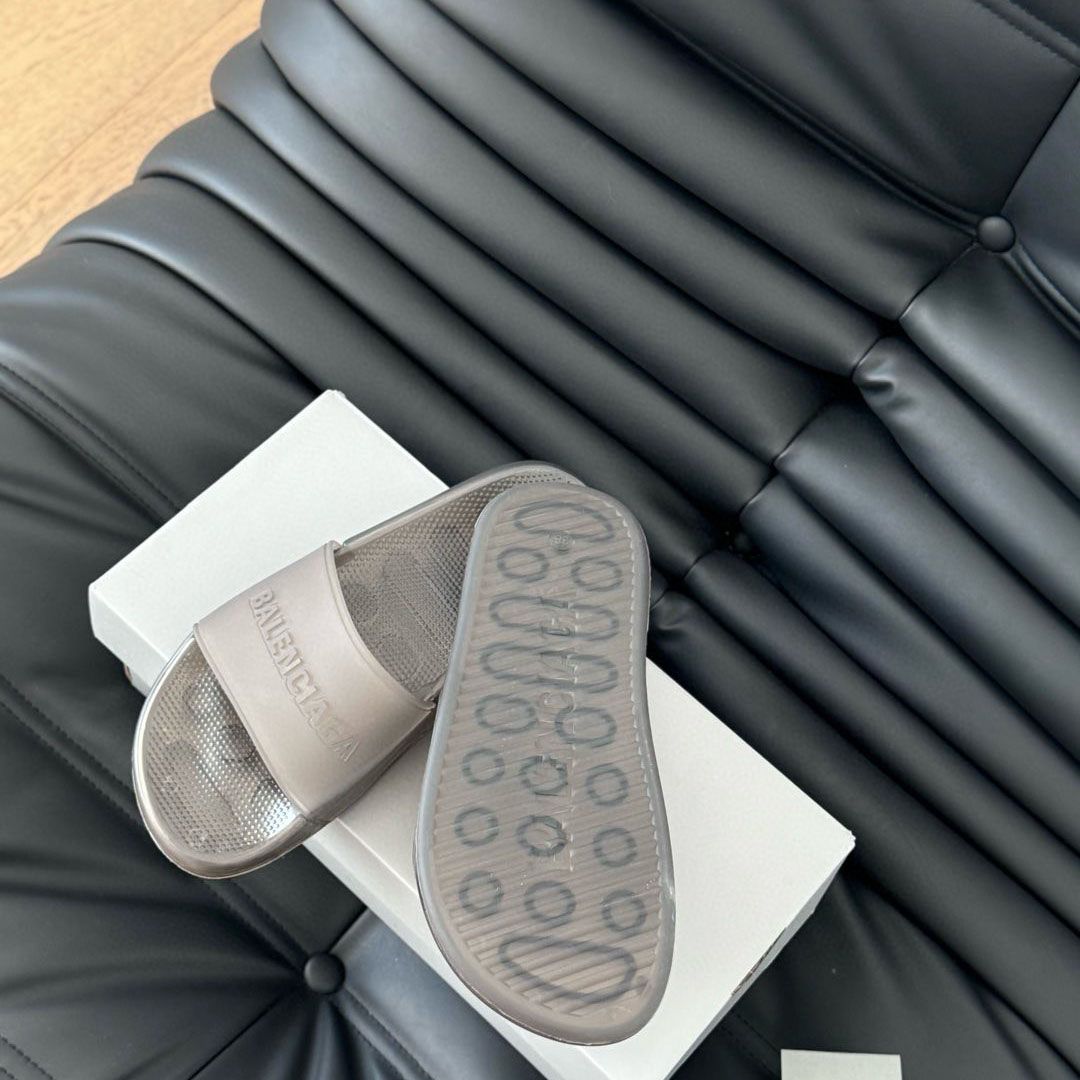 Balenciaga Pool Transparent Slide Sandal - FashionPlug