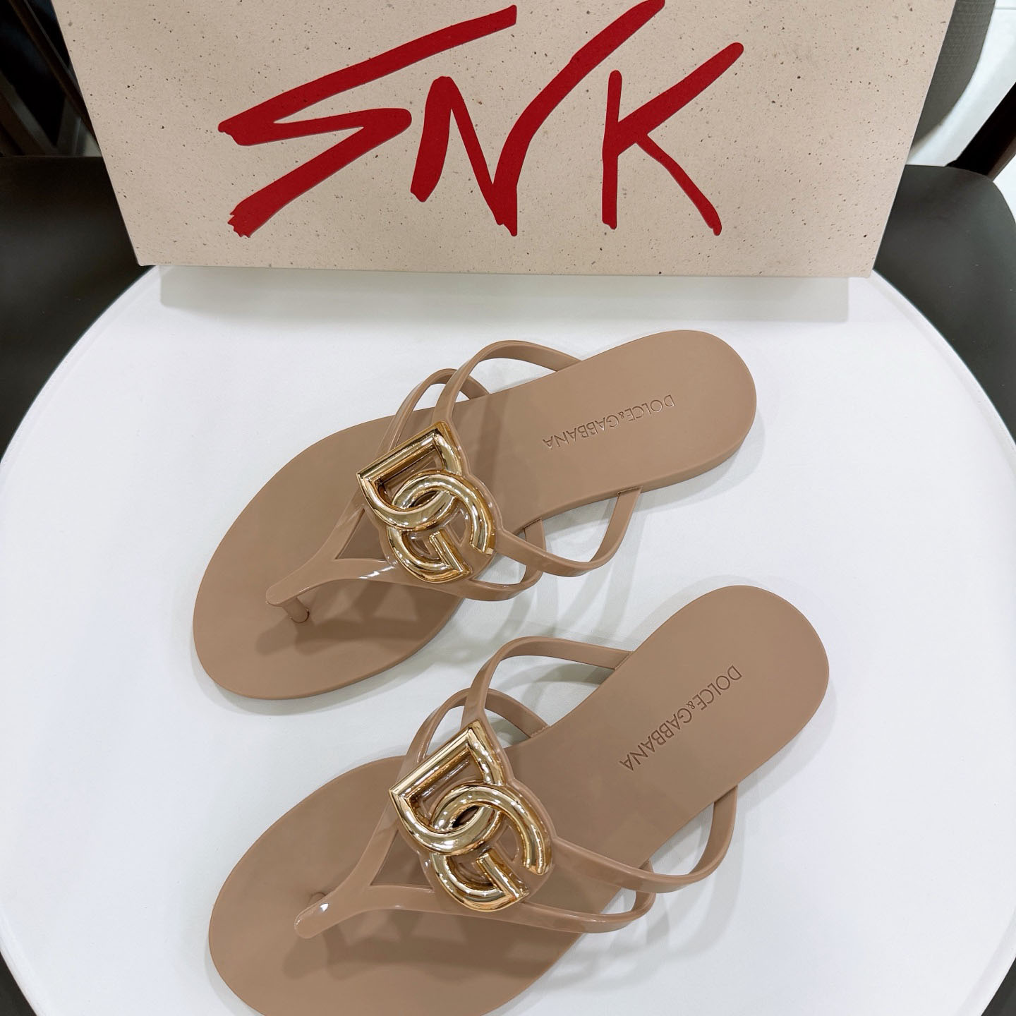 Dolce & Gabbana Rubber Beachwear Slides With Logo - FashionPlug