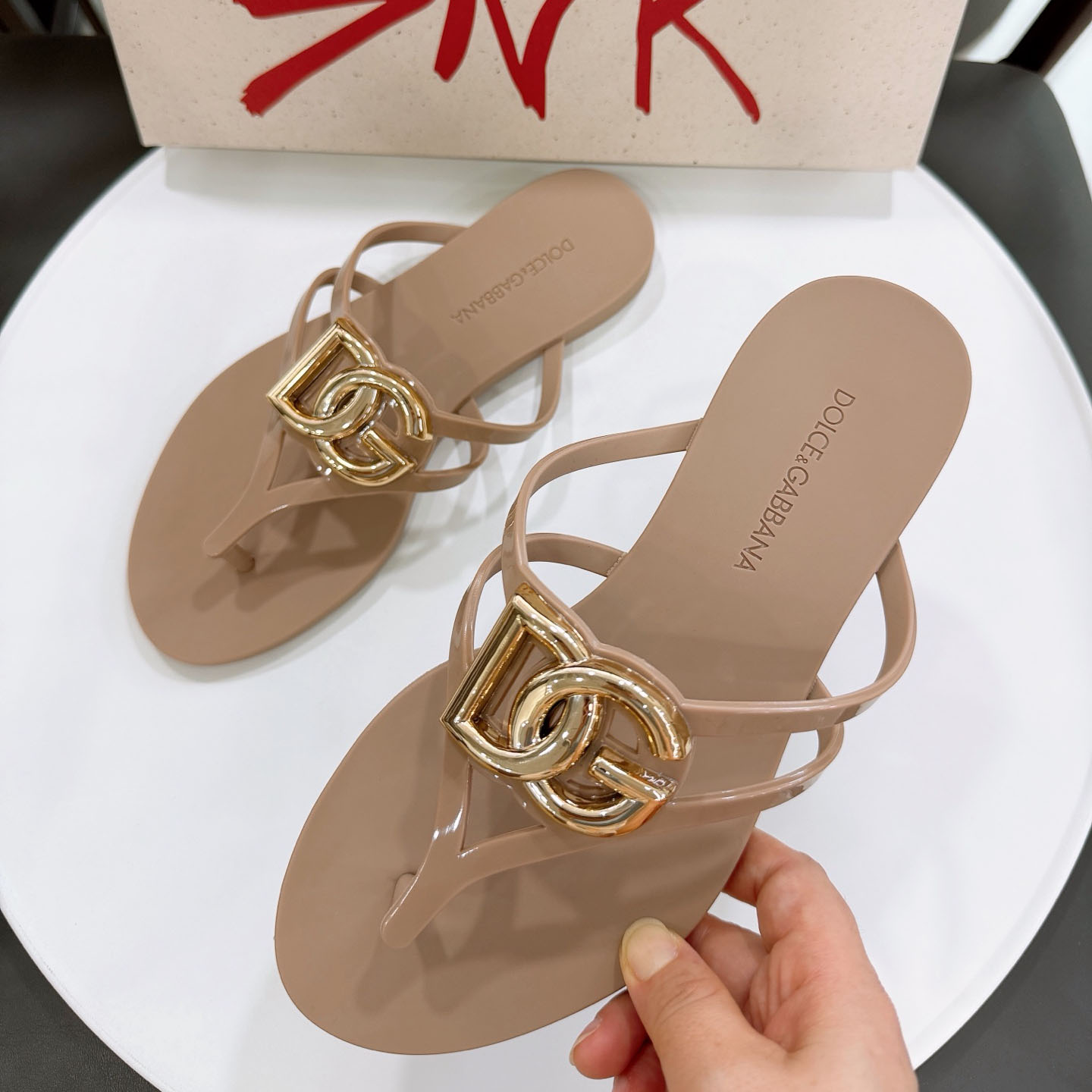 Dolce & Gabbana Rubber Beachwear Slides With Logo - FashionPlug