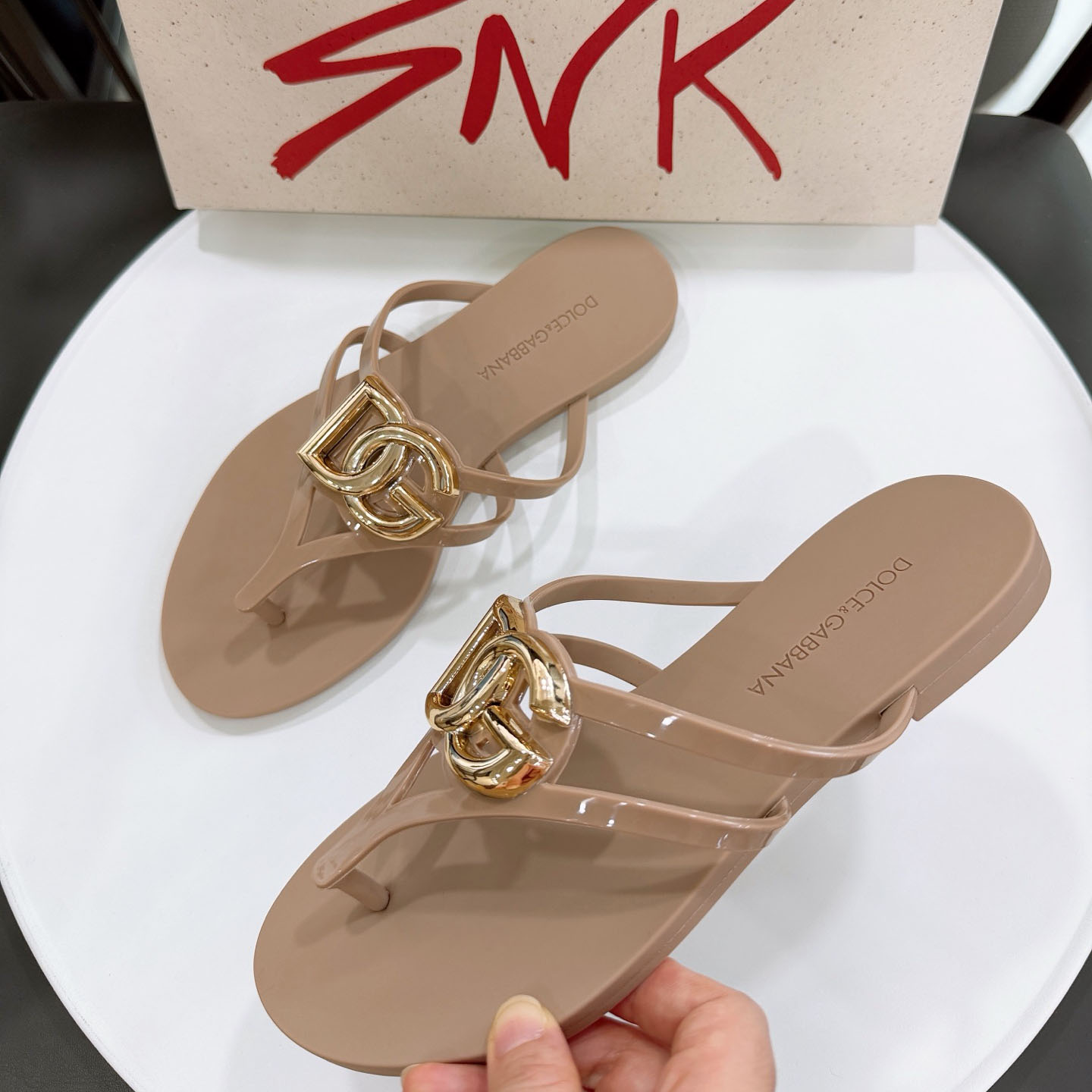 Dolce & Gabbana Rubber Beachwear Slides With Logo - FashionPlug