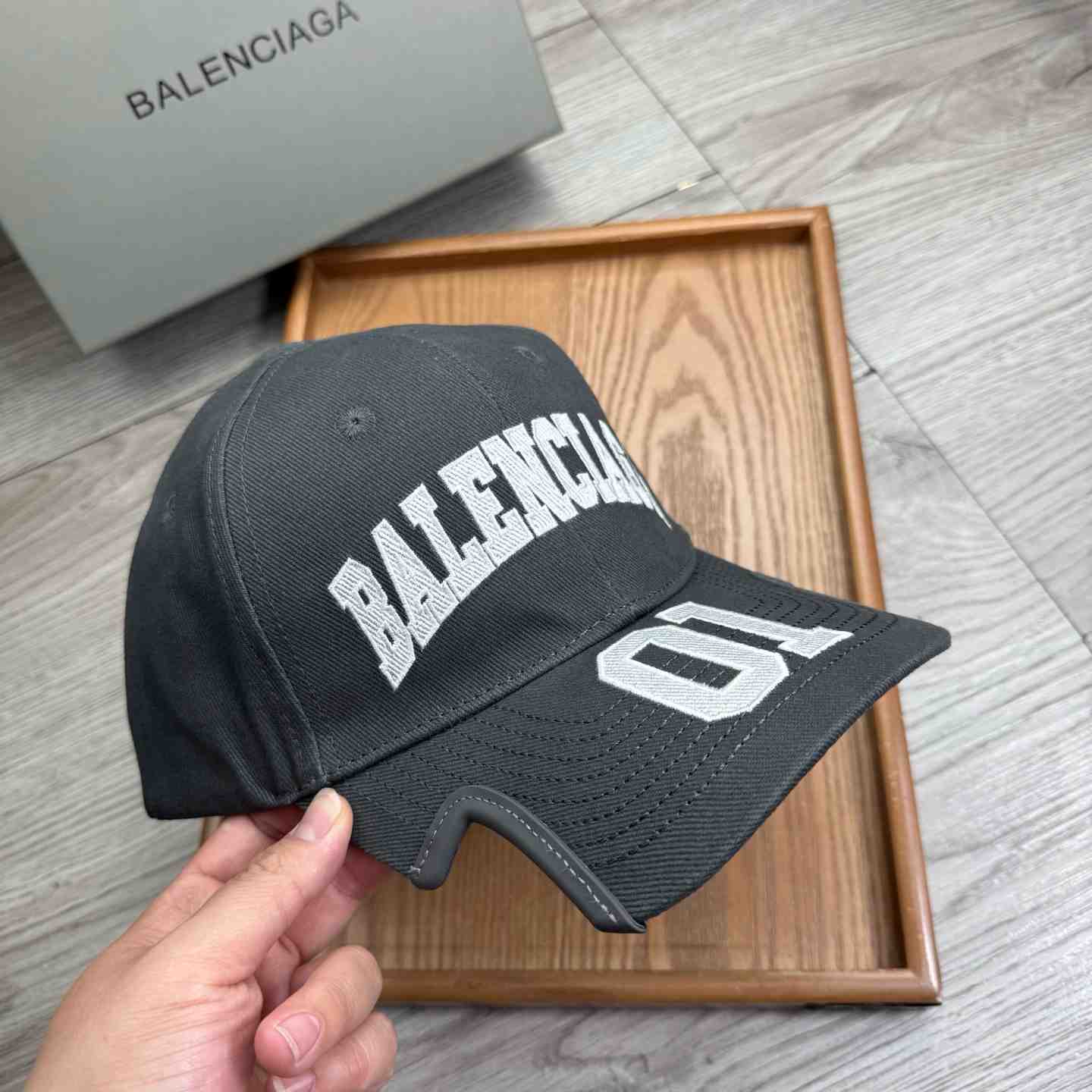 Balenciaga Cap - FashionPlug