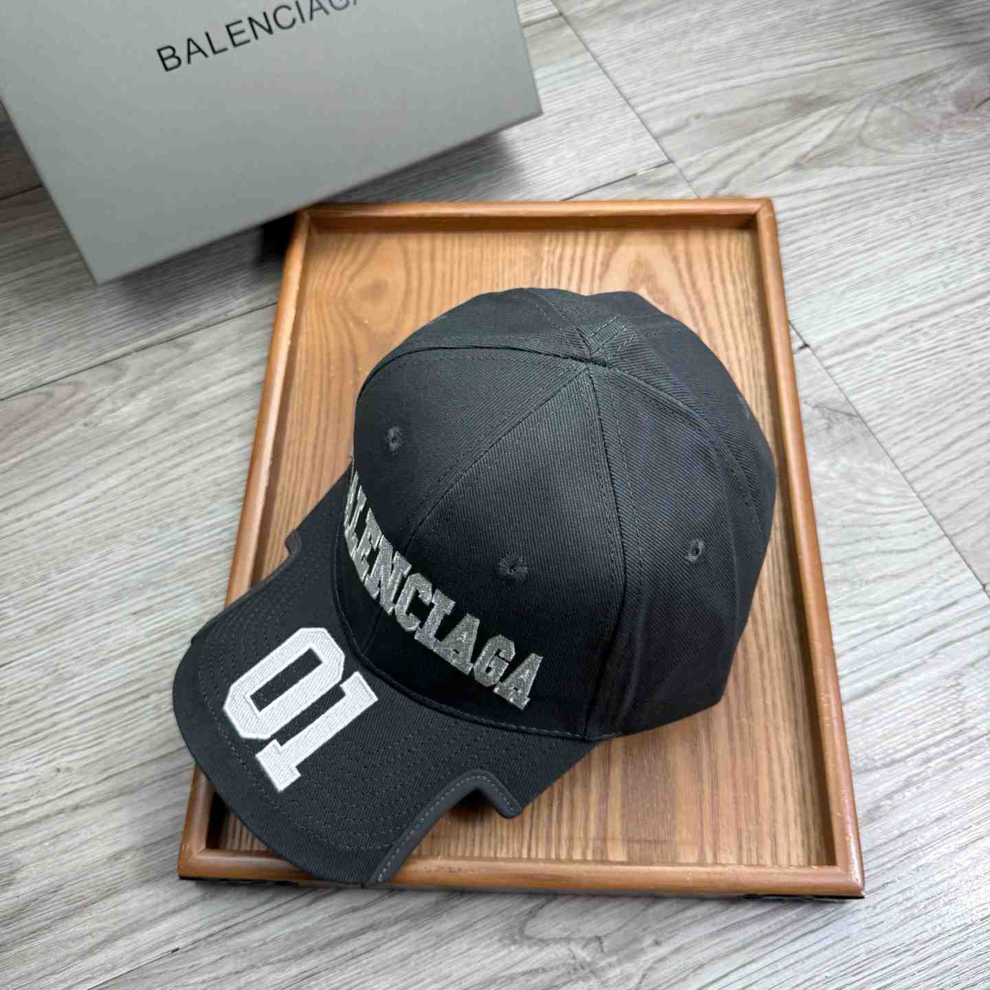 Balenciaga Cap - FashionPlug