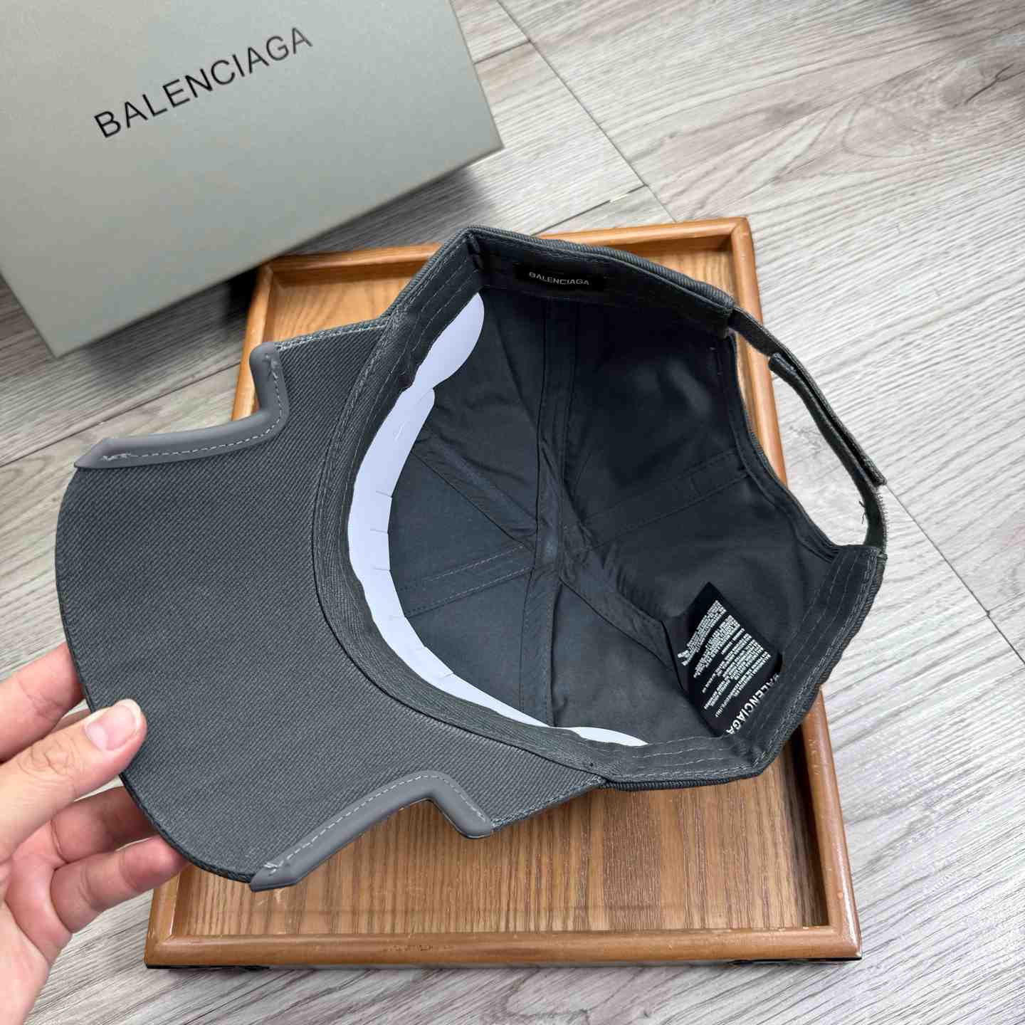 Balenciaga Cap - FashionPlug