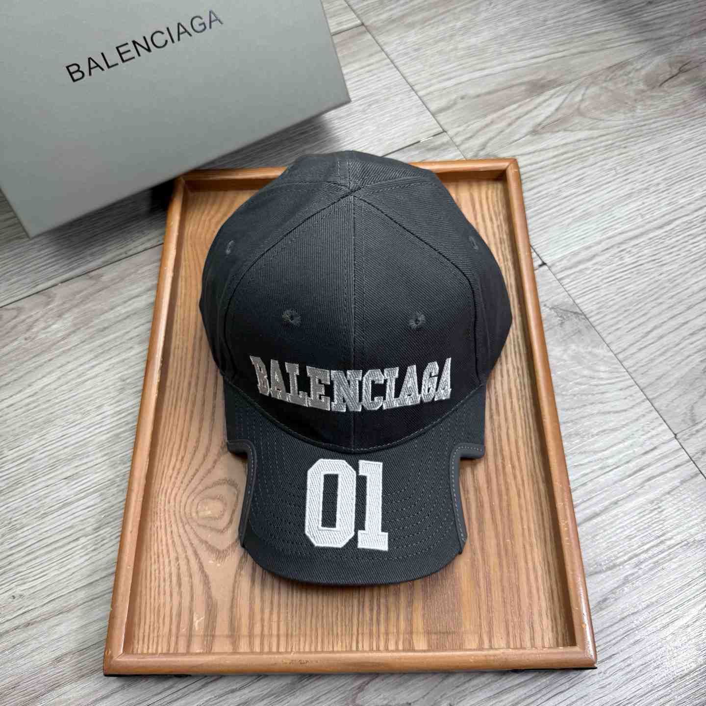 Balenciaga Cap - FashionPlug