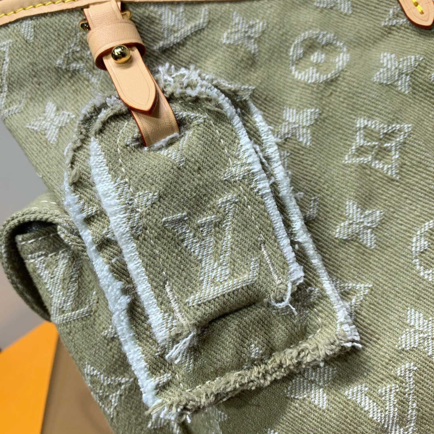 Louis Vuitton CarryAll Cargo PM  M27623 - FashionPlug
