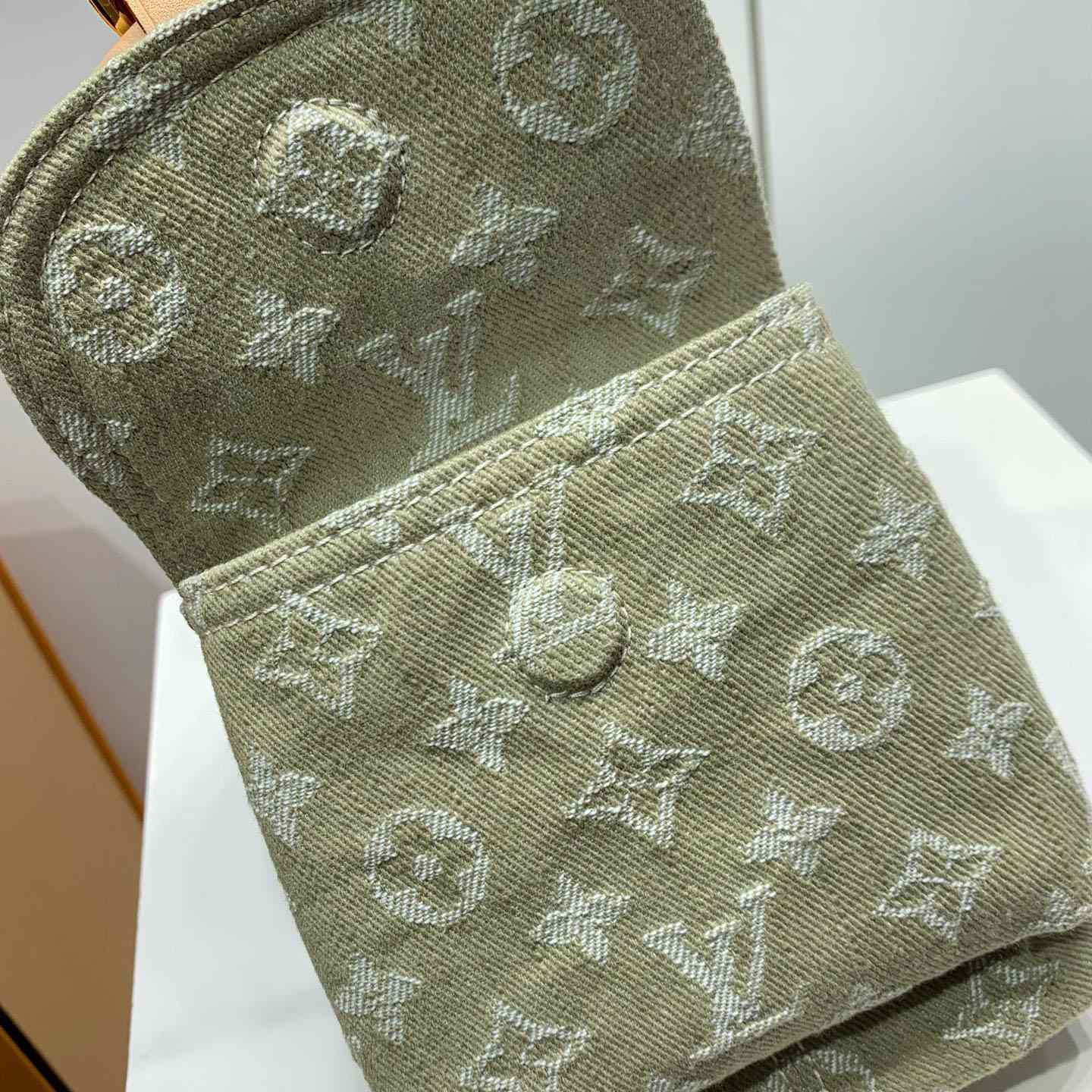 Louis Vuitton CarryAll Cargo PM  M27623 - FashionPlug