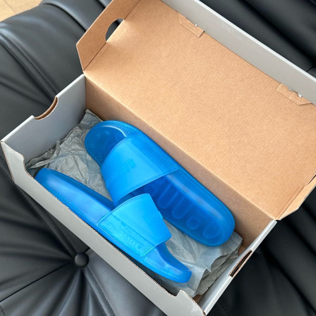 Balenciaga Pool Transparent Slide Sandal - FashionPlug