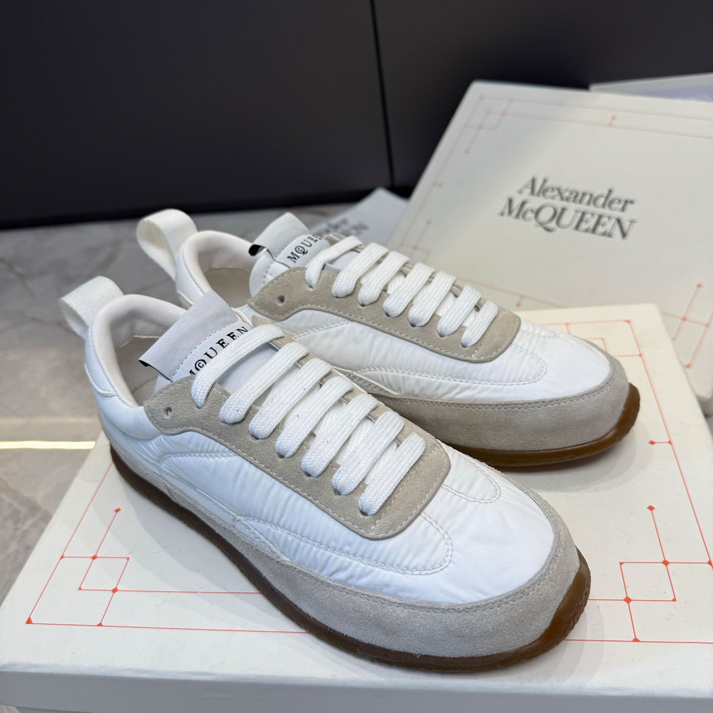 Alexander McQueen EC1 Sneaker In White - FashionPlug