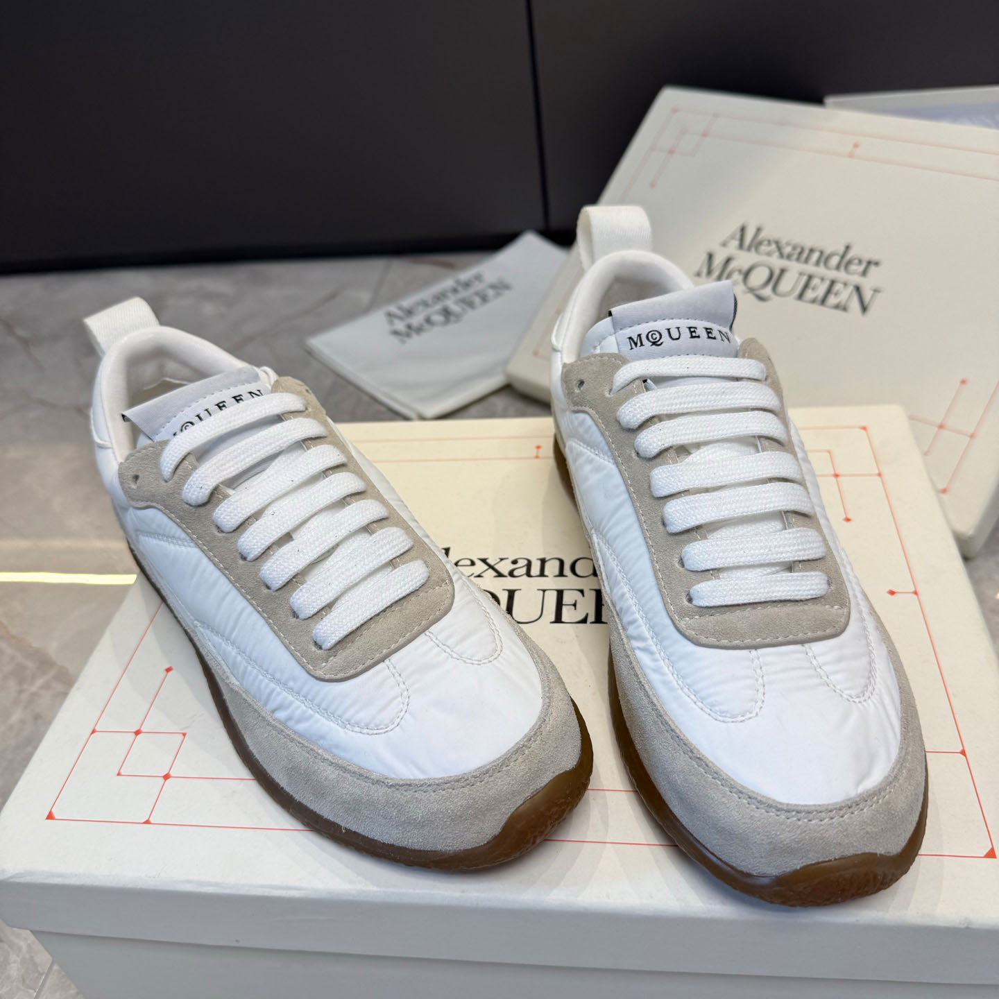 Alexander McQueen EC1 Sneaker In White - FashionPlug