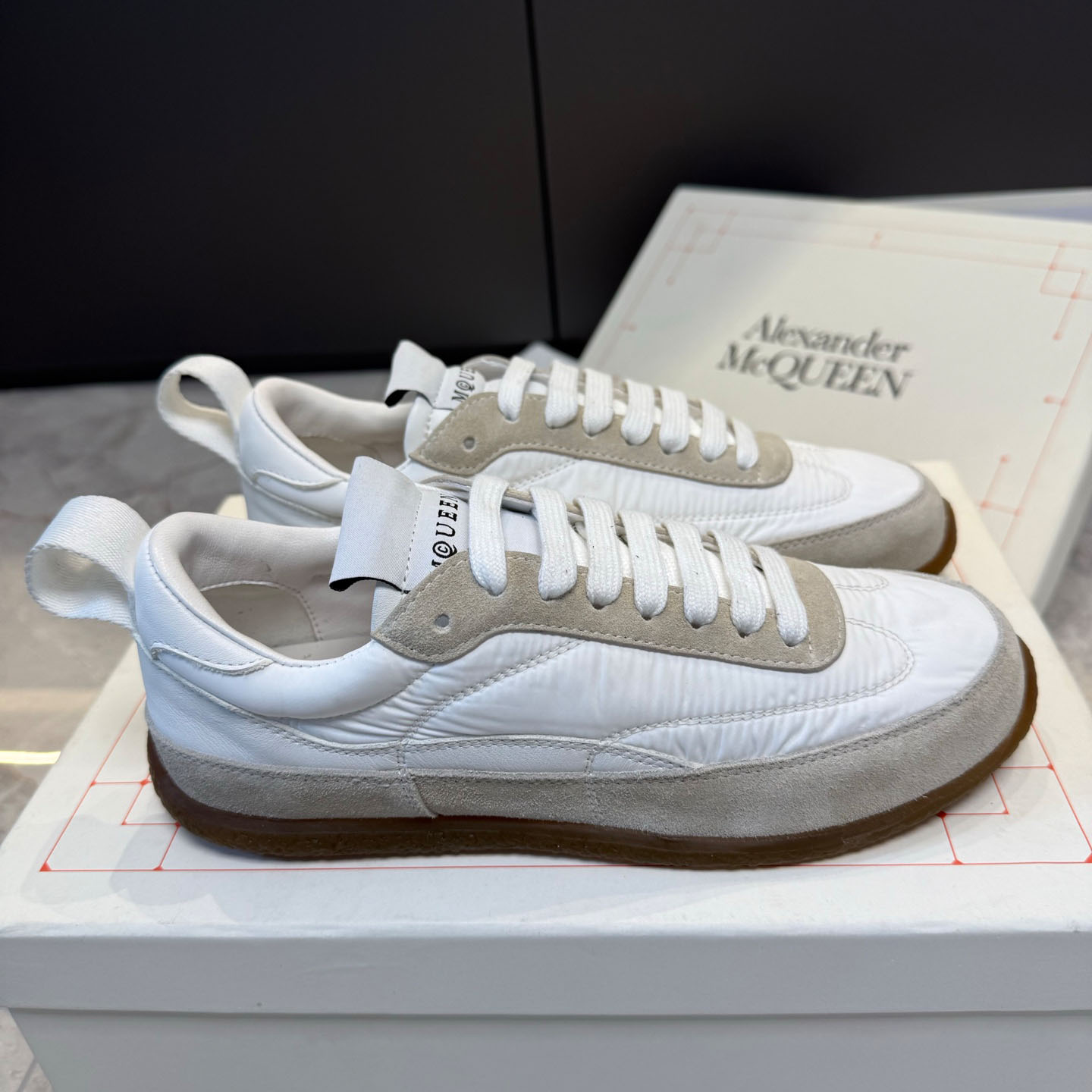 Alexander McQueen EC1 Sneaker In White - FashionPlug