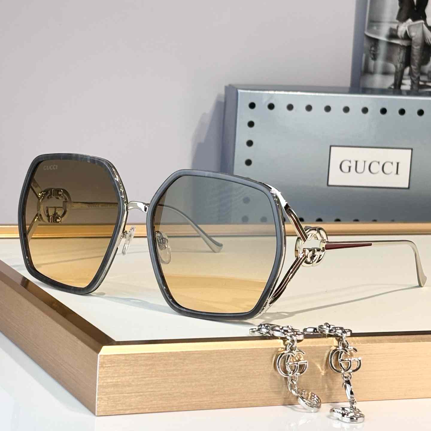 Gucci GG1621 Sunglasses  - FashionPlug