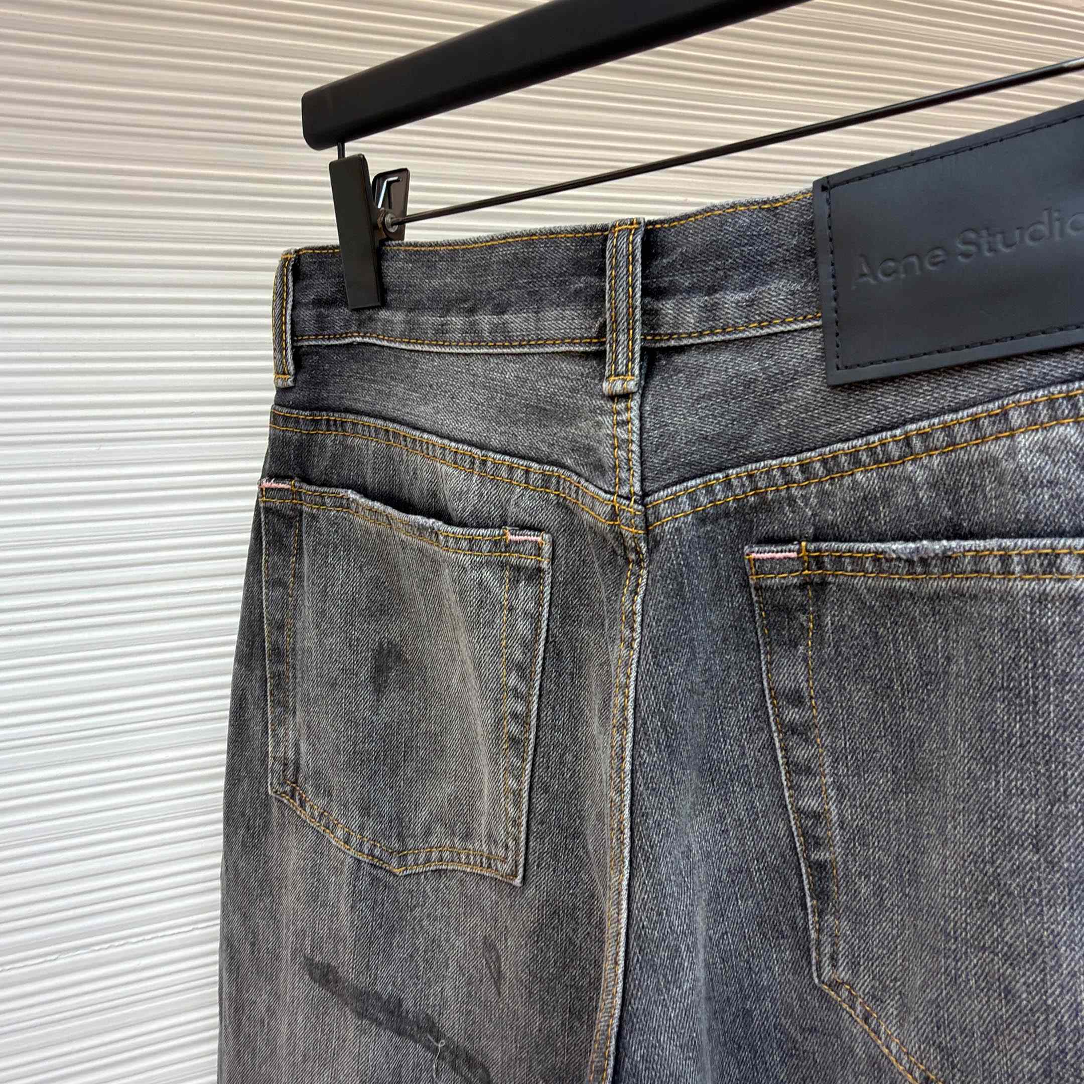 Acne Studios Jeans Loose 2006F - FashionPlug