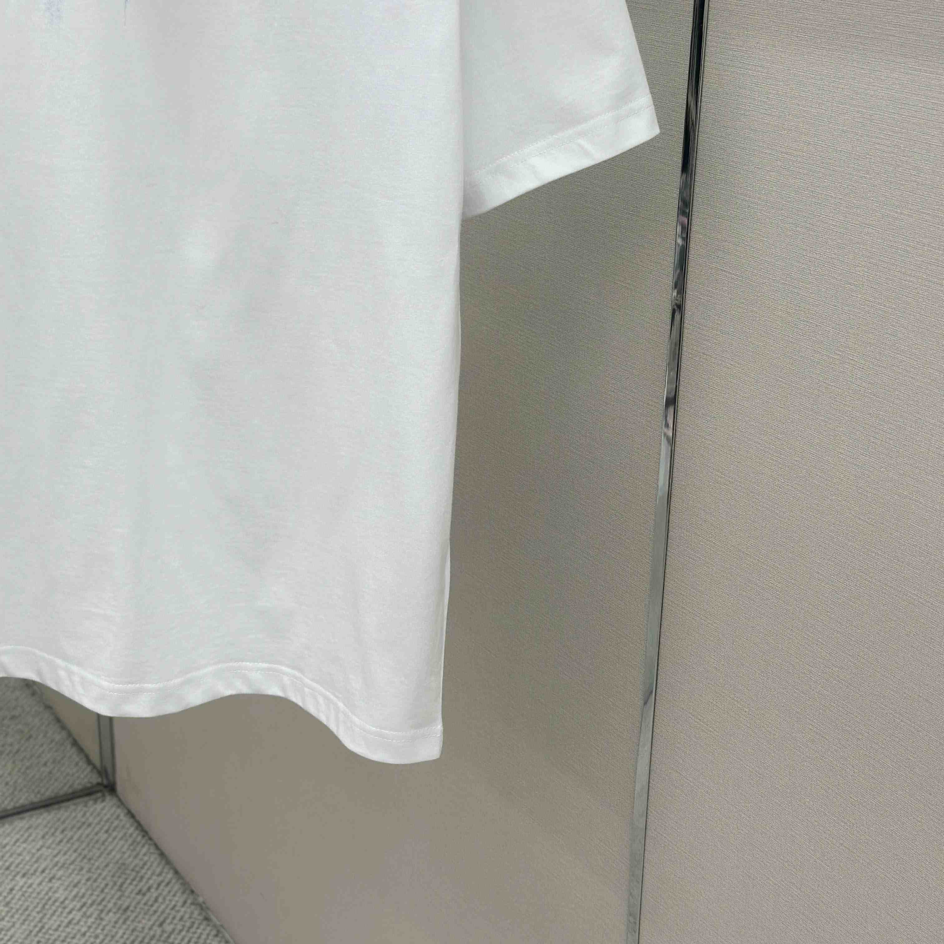 Balenciaga Wet Brush Oversized T-shirt In White - FashionPlug