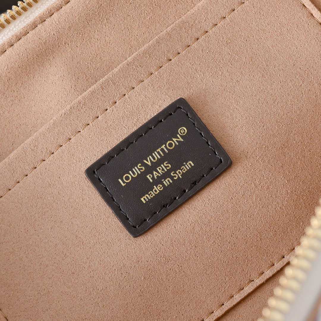 Louis Vuitton Squire East West M29185 - FashionPlug