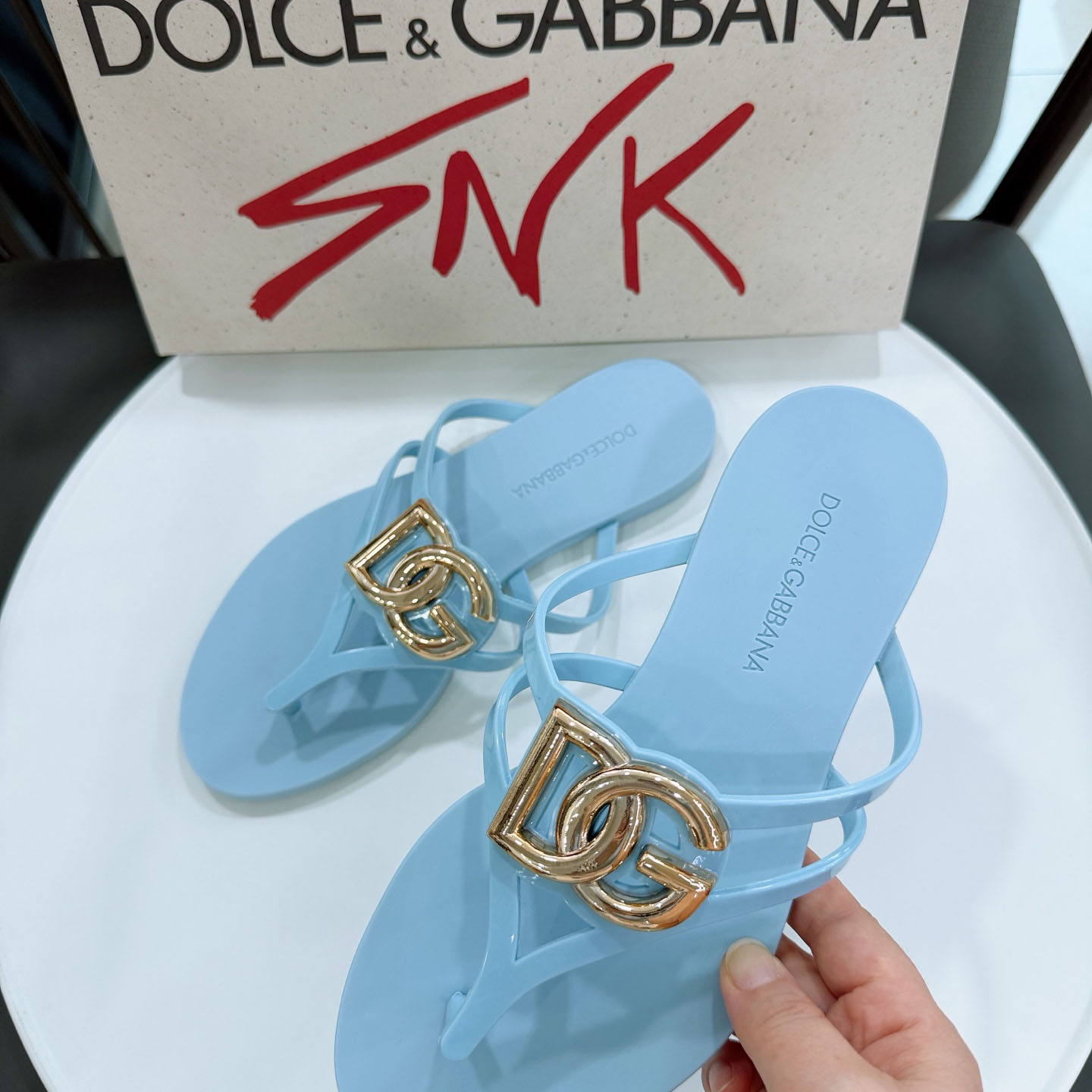 Dolce & Gabbana Rubber Beachwear Slides With Logo - FashionPlug