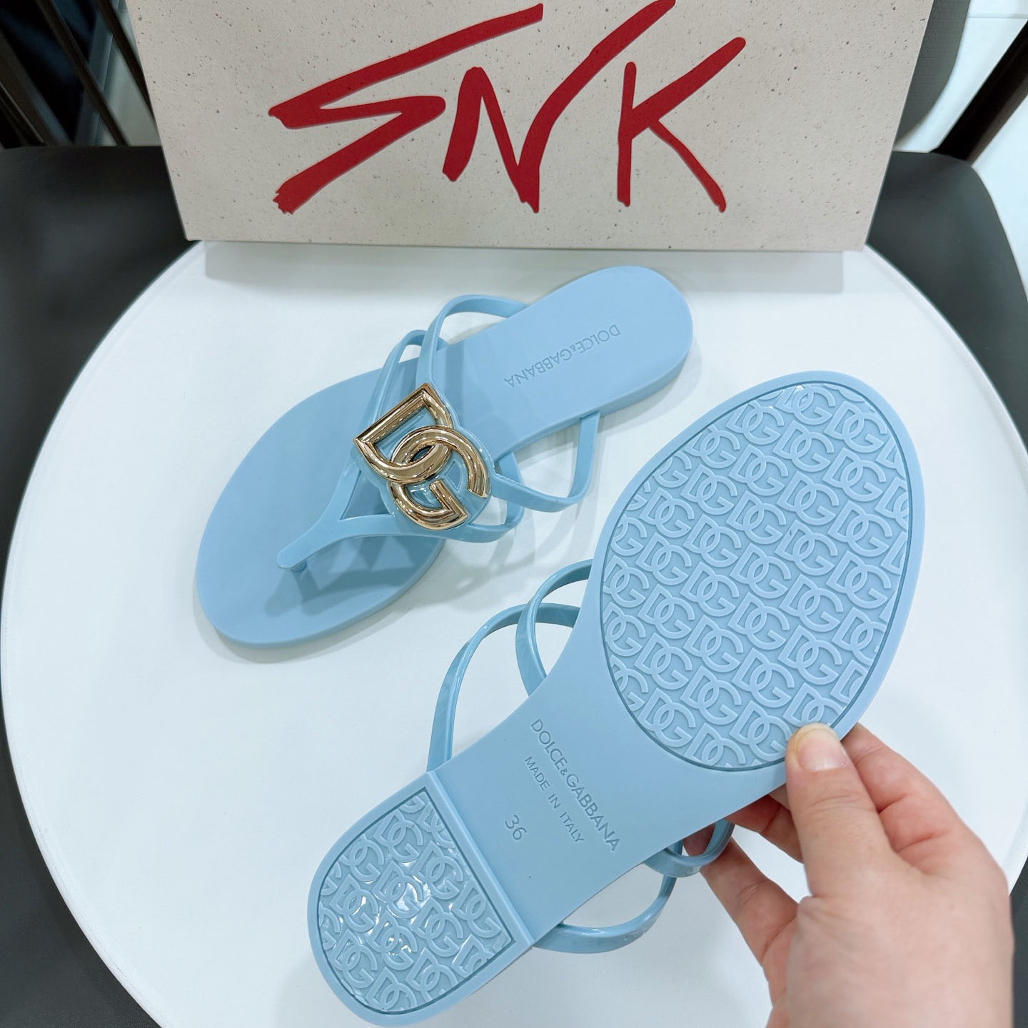 Dolce & Gabbana Rubber Beachwear Slides With Logo - FashionPlug