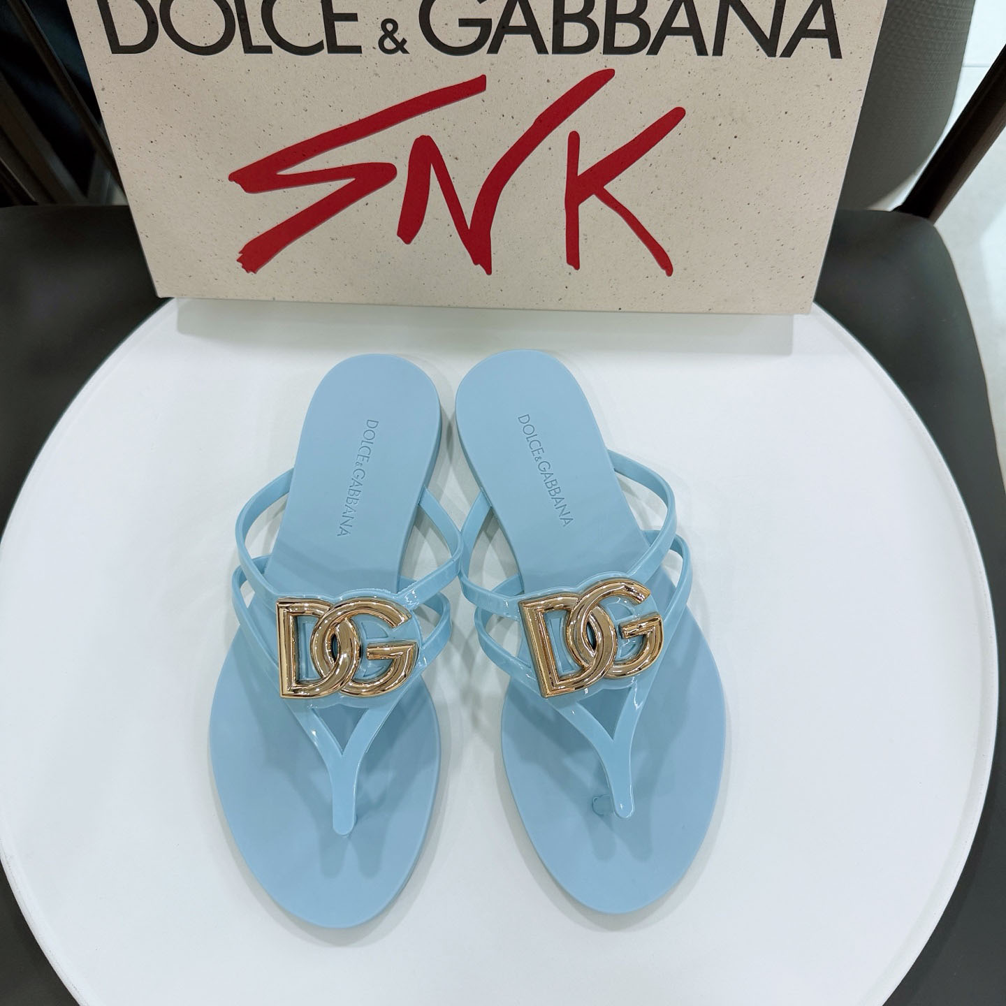 Dolce & Gabbana Rubber Beachwear Slides With Logo - FashionPlug