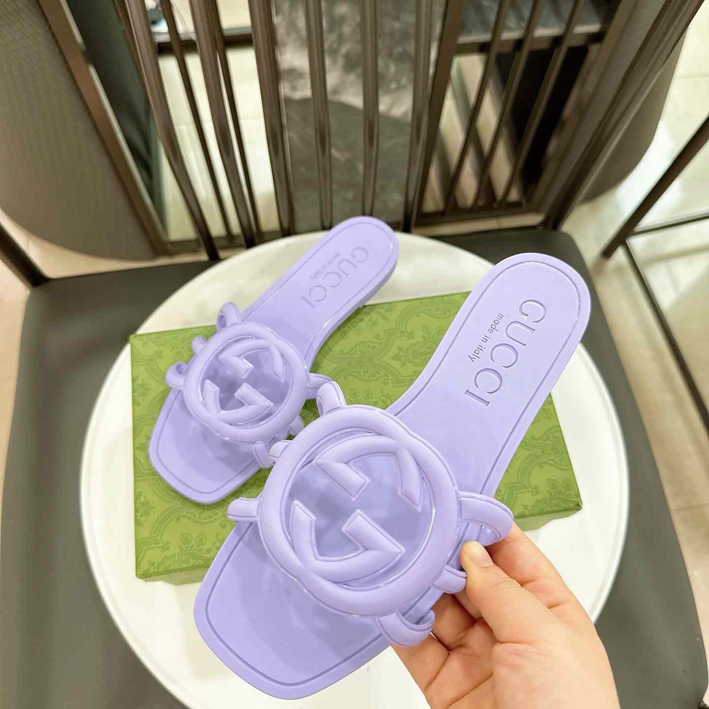Gucci Wmns Interlocking G Slide Sandal - FashionPlug