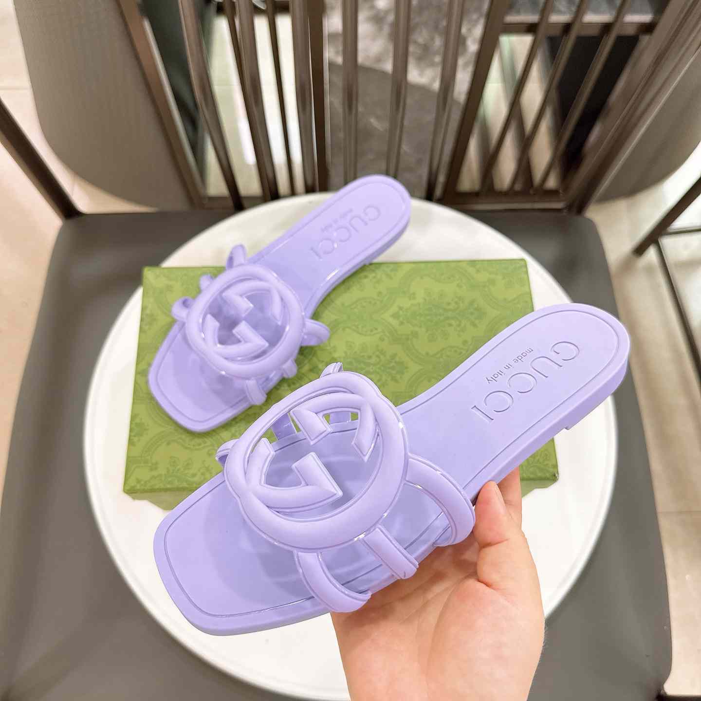 Gucci Wmns Interlocking G Slide Sandal - FashionPlug
