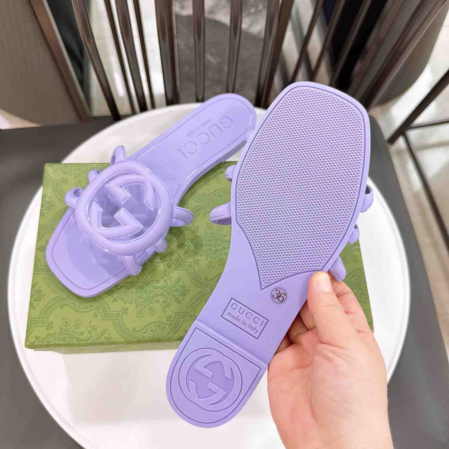 Gucci Wmns Interlocking G Slide Sandal - FashionPlug